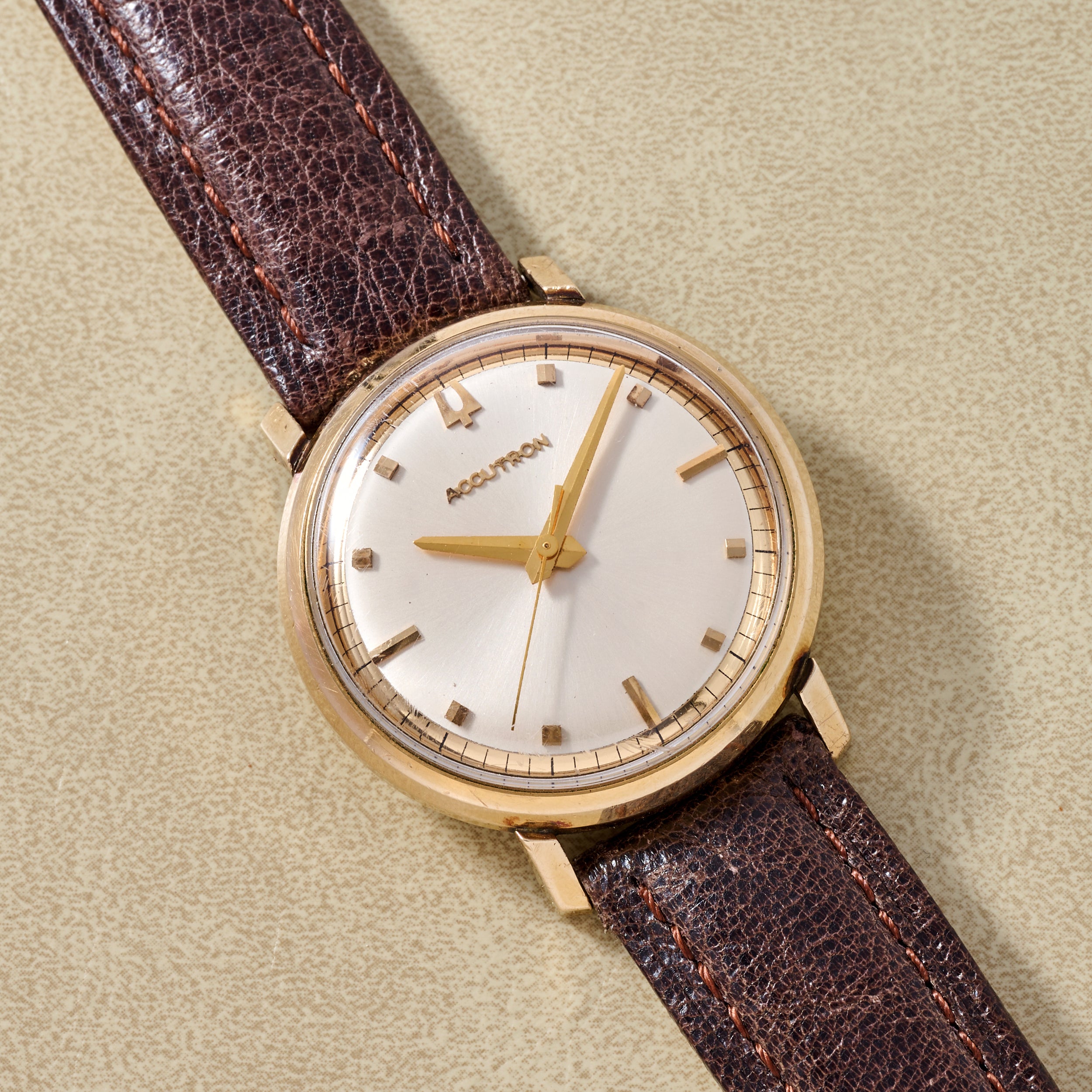 Bulova Accutron 214 'Sunburst' – Analog:Shift