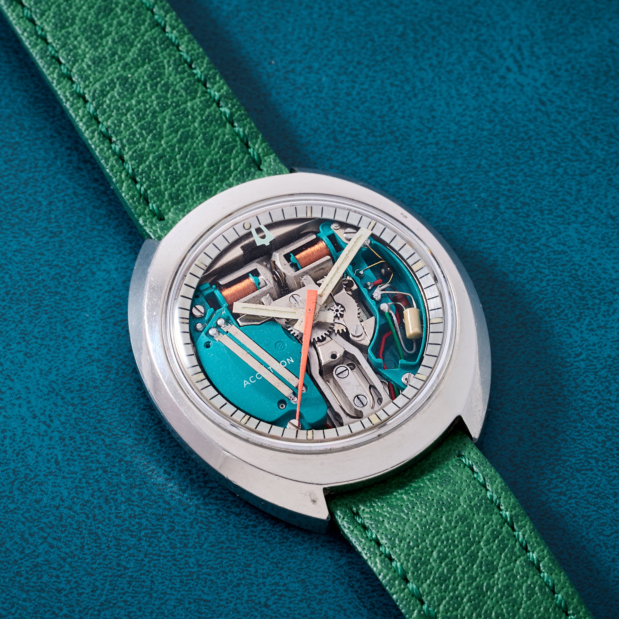 Bulova Accutron Spaceview 'Football' – Analog:Shift