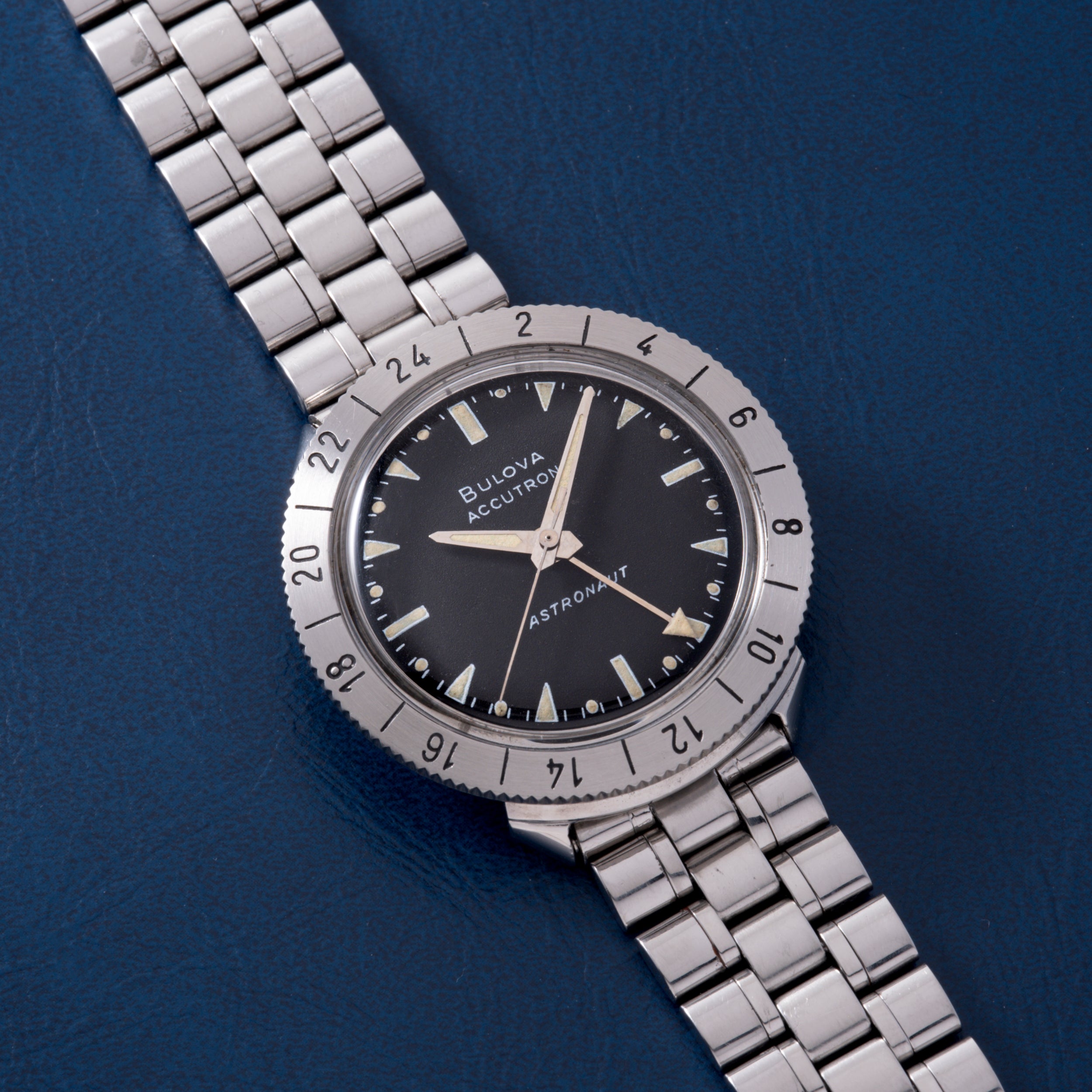 Bulova Accutron Astronaut – Analog:Shift
