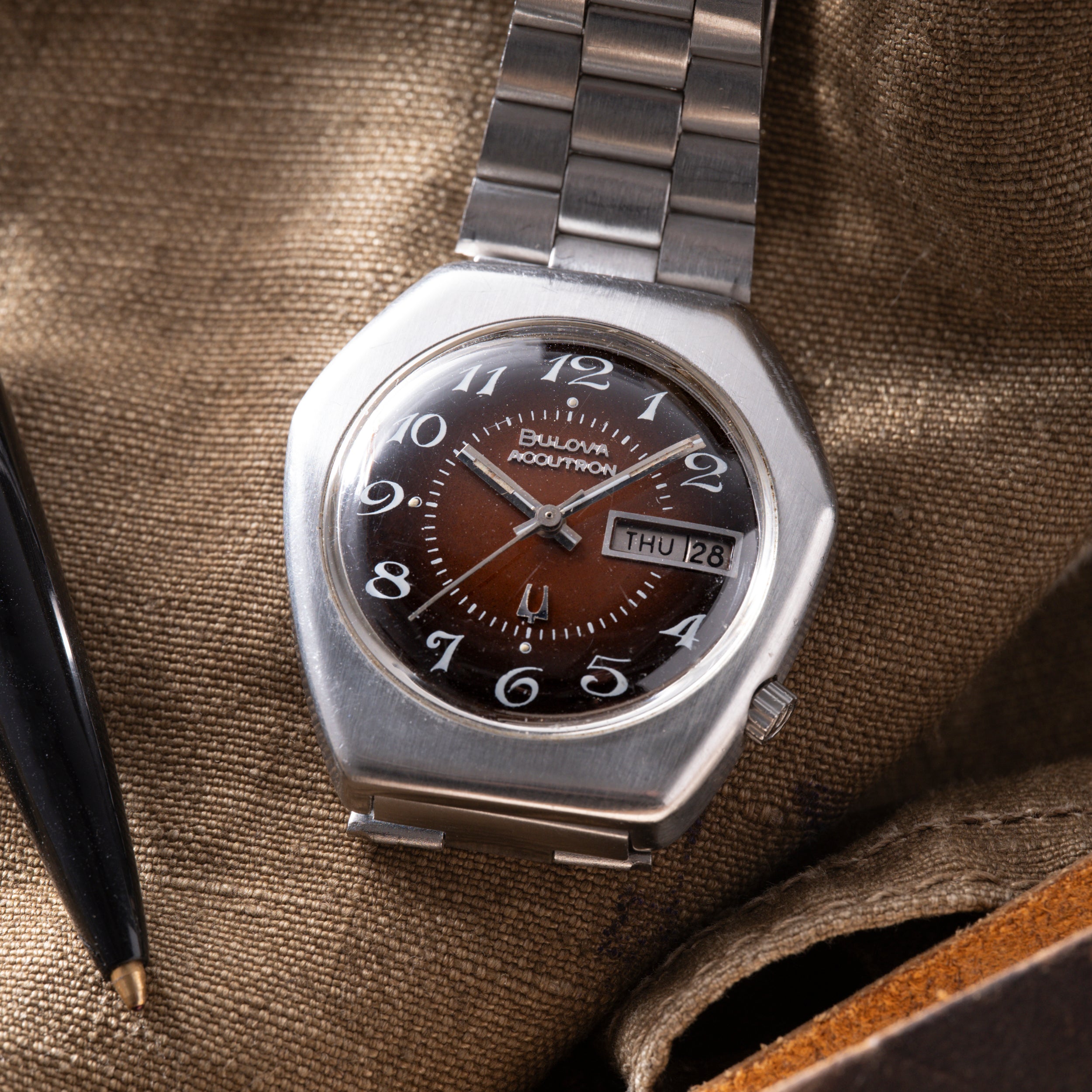 Bulova Accutron 'Coffin' Day-Date – Analog:Shift