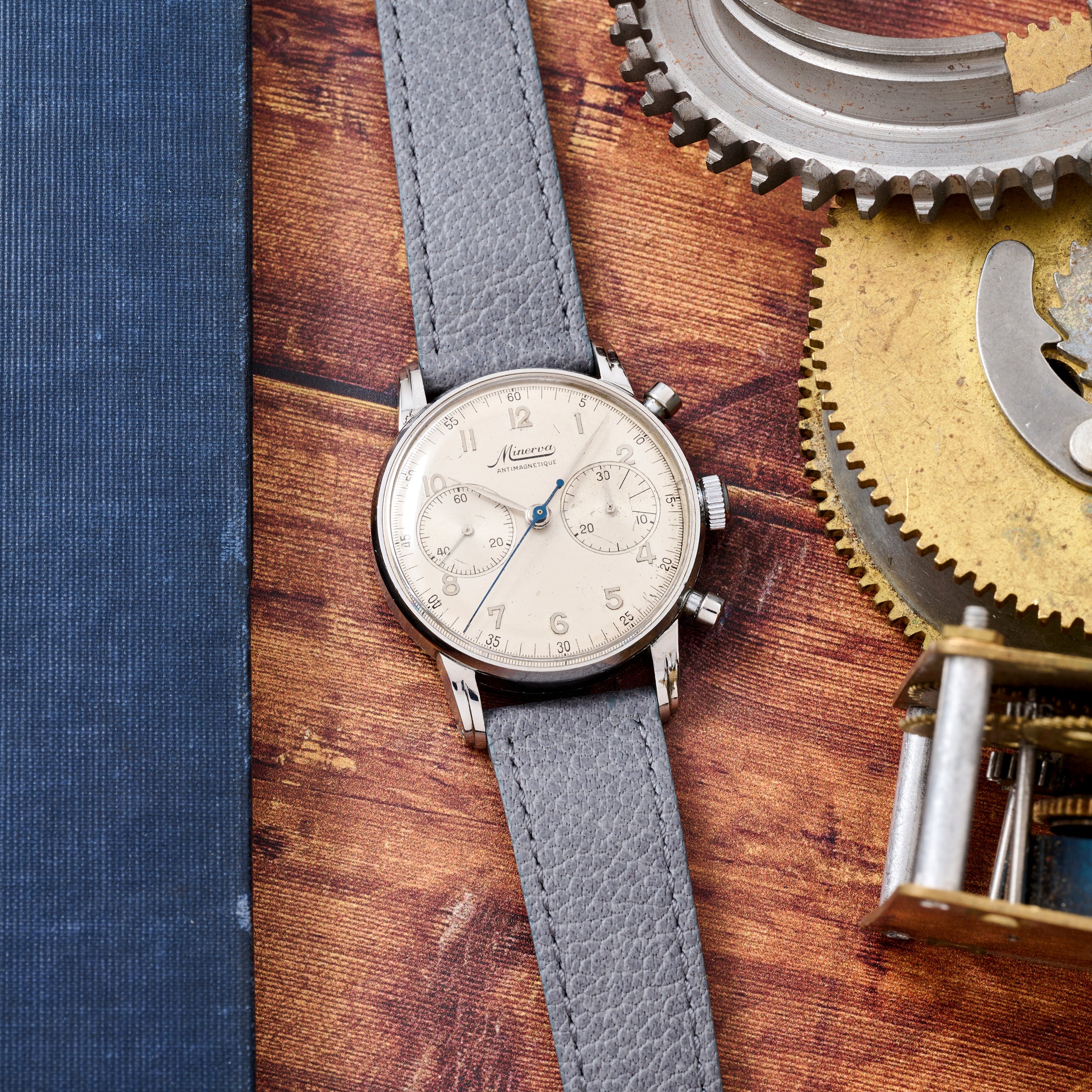 Minerva 'Jumbo' Chronograph – Analog:Shift
