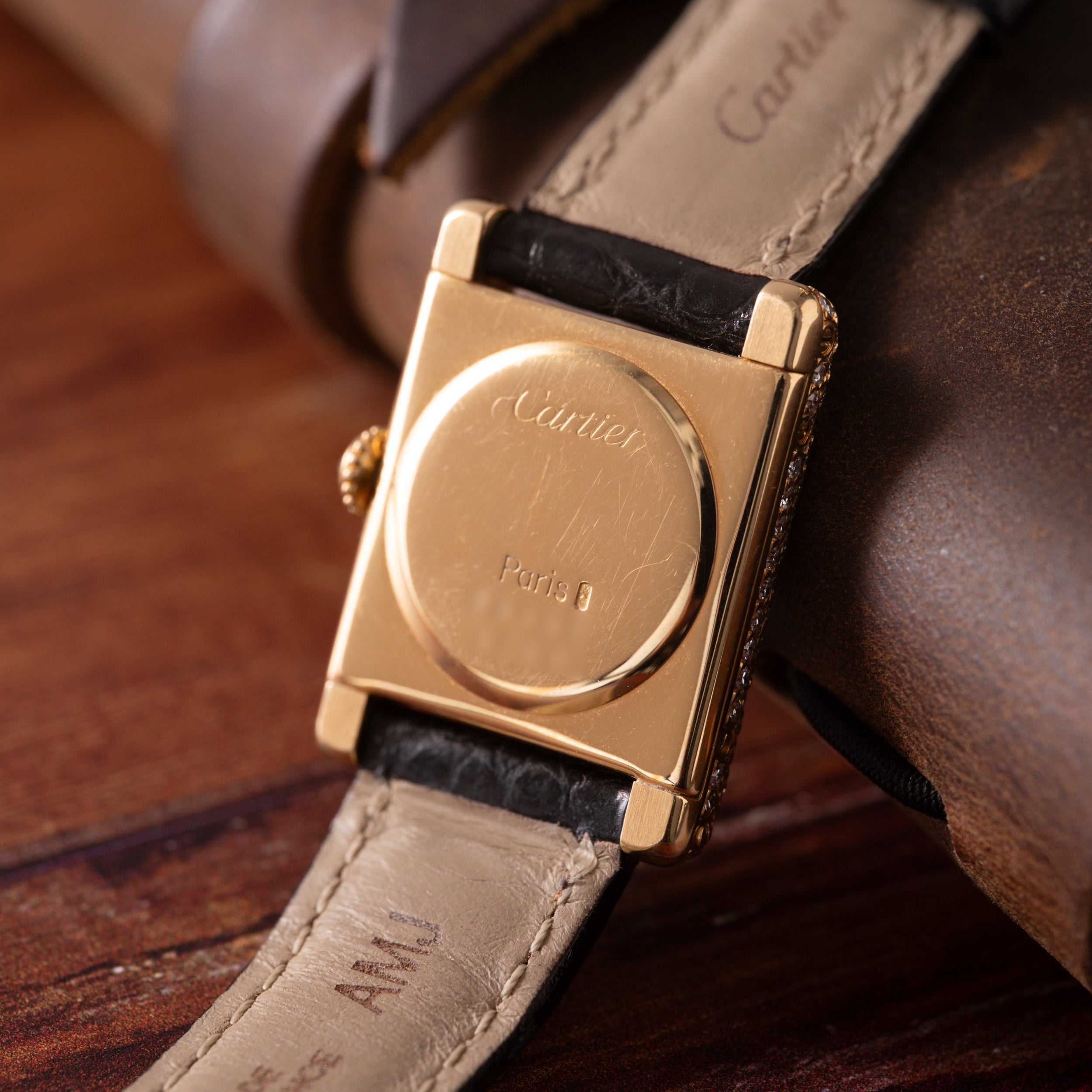 Cartier Tank 'Onyx and Coral' – Analog:Shift