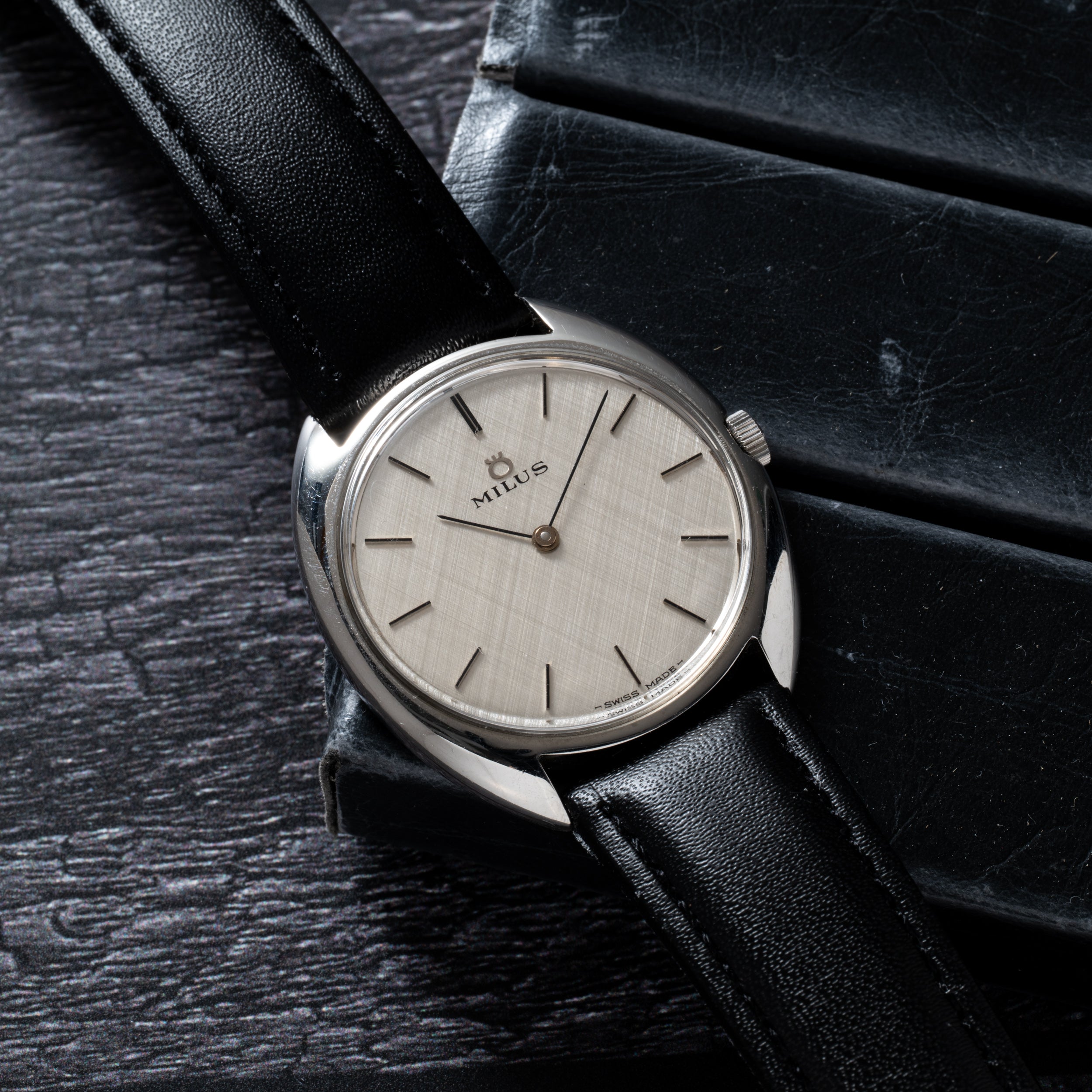 Milus 'Linen' Dress Watch – Analog:Shift