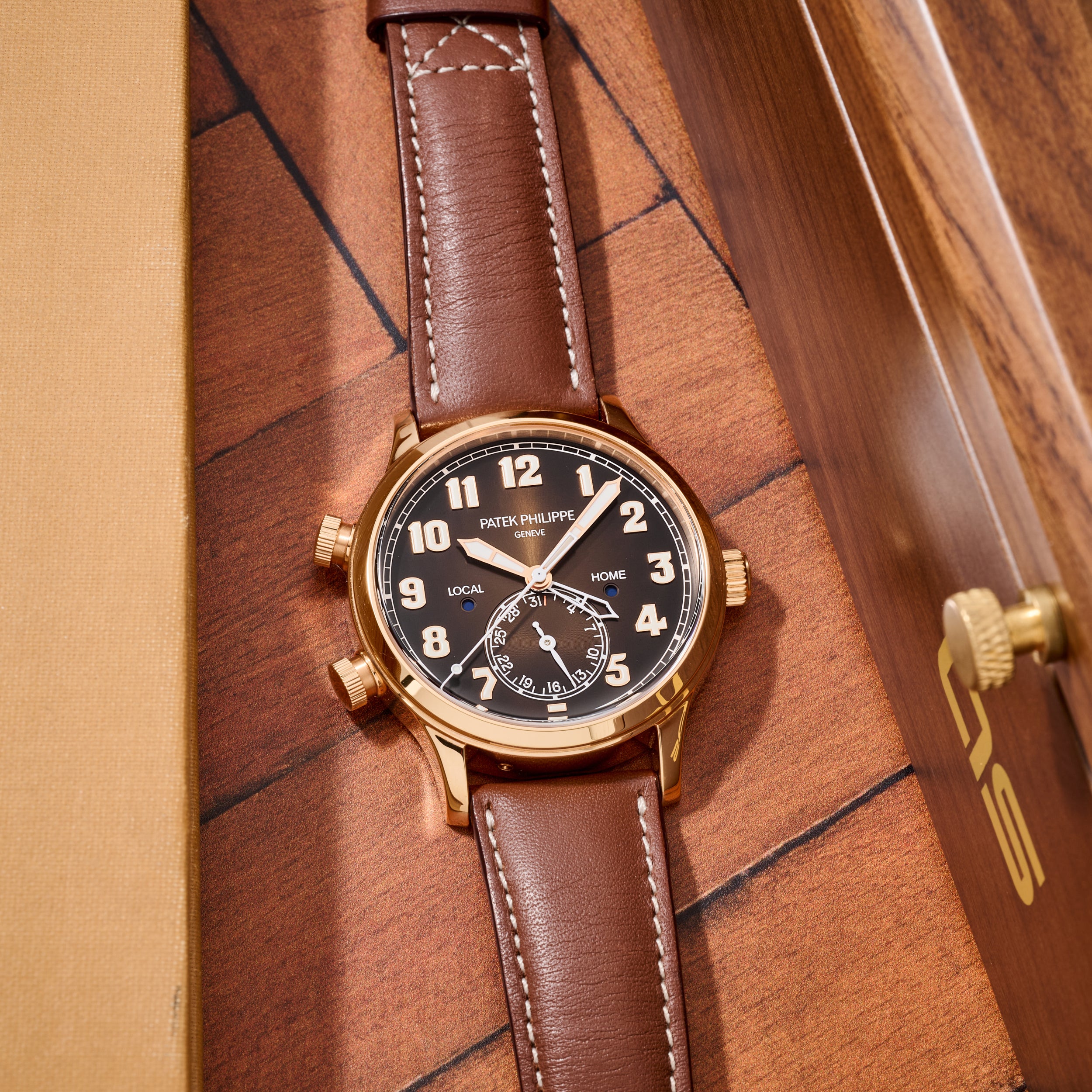 Patek Philippe Calatrava Pilot Travel Time – Analog:Shift