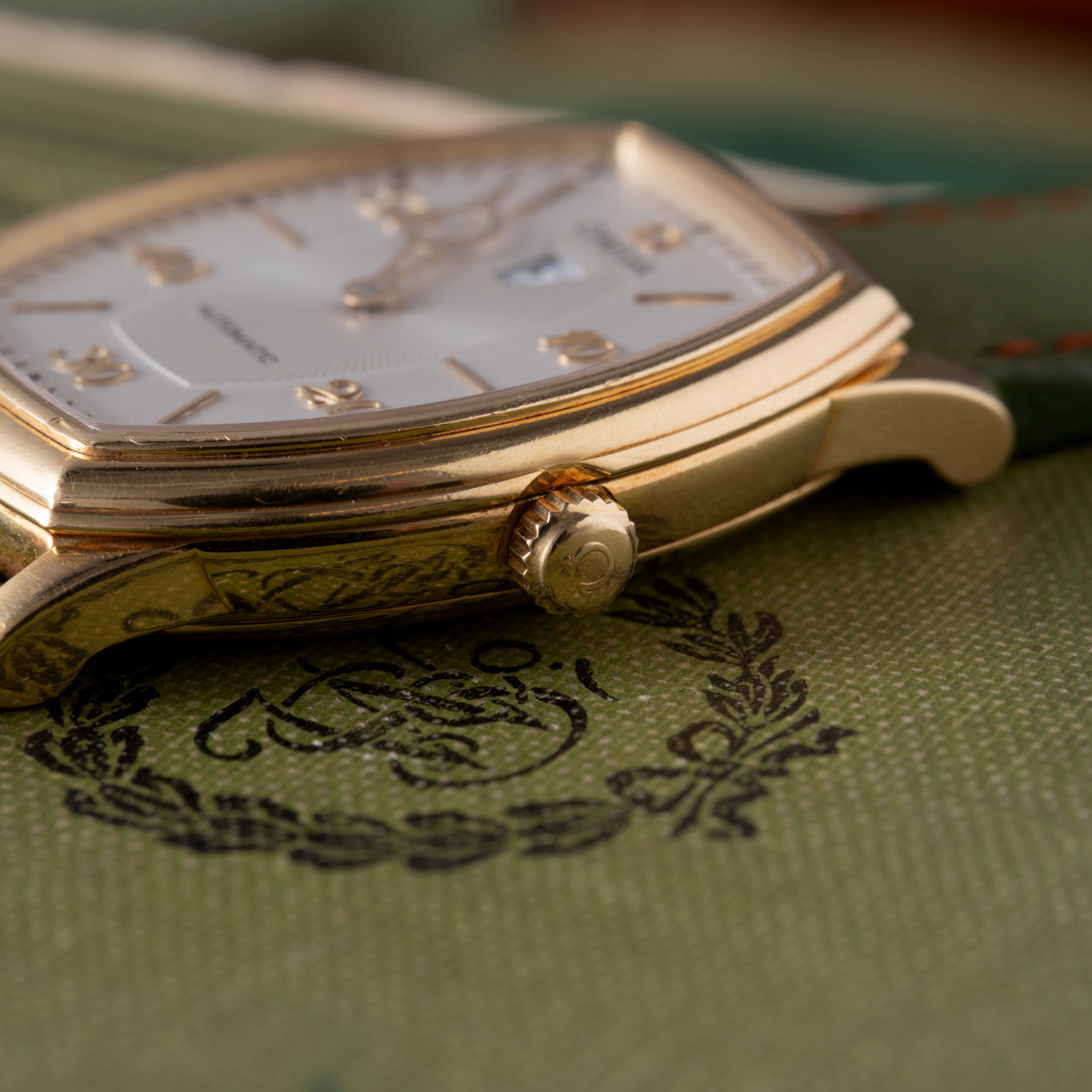 Omega DeVille Jump Hour – Analog:Shift