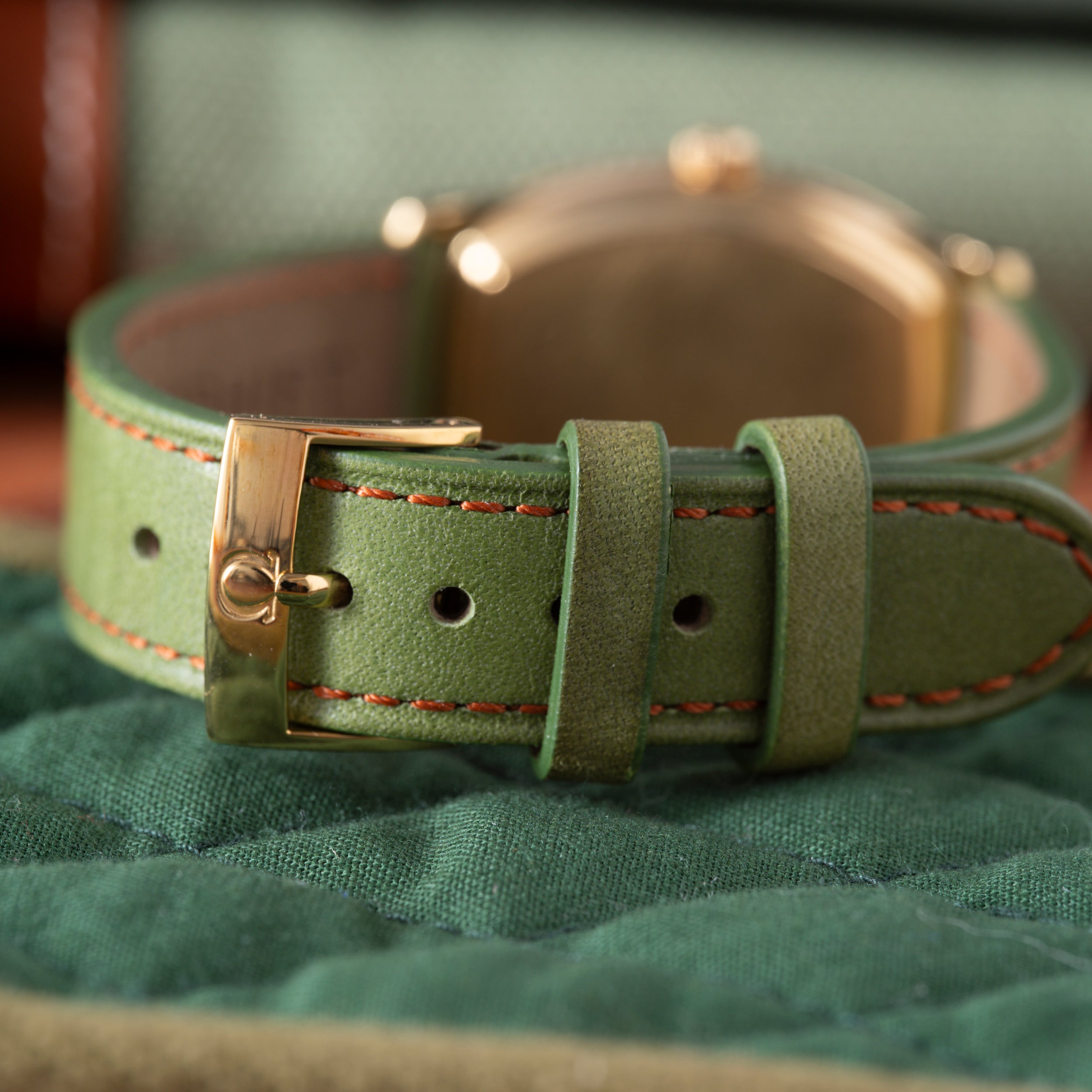 Omega DeVille Jump Hour – Analog:Shift