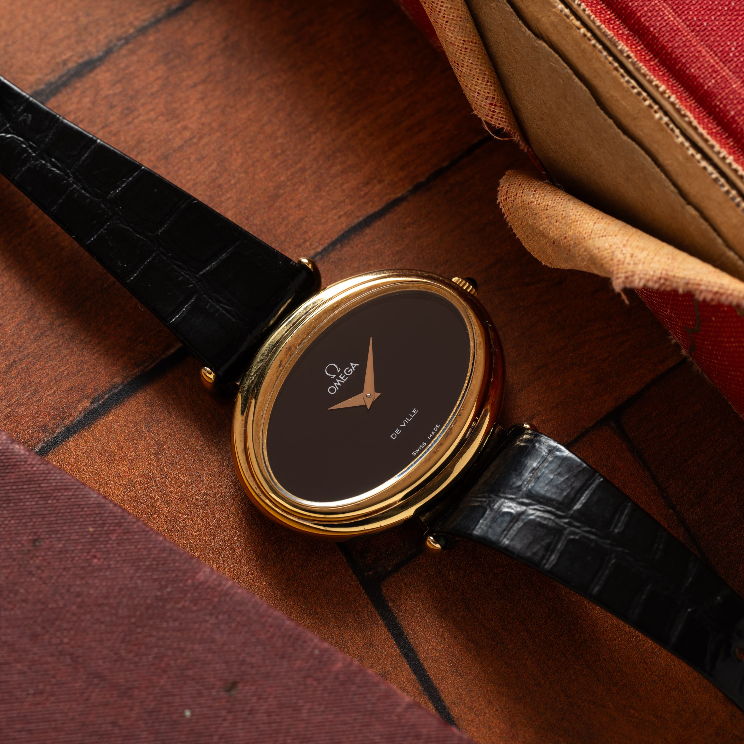 Omega DeVille 'Ellipse' Vermeil – Analog:Shift