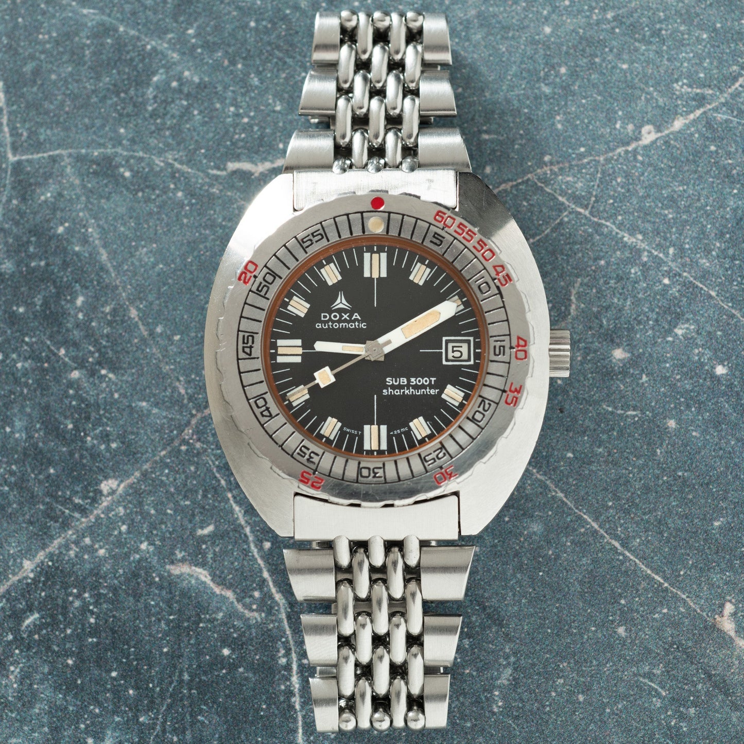 DOXA Sub 300T Sharkhunter