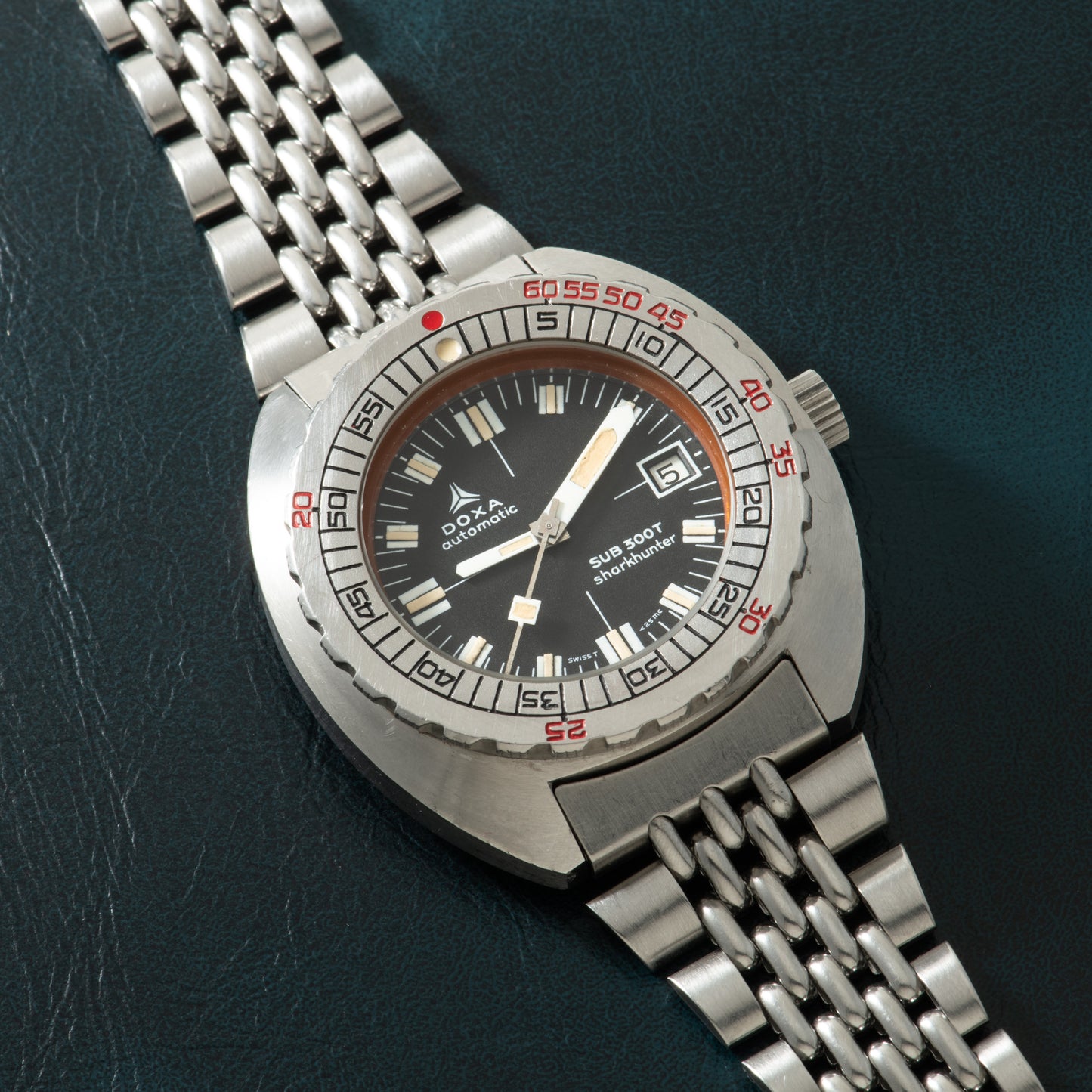 DOXA Sub 300T Sharkhunter