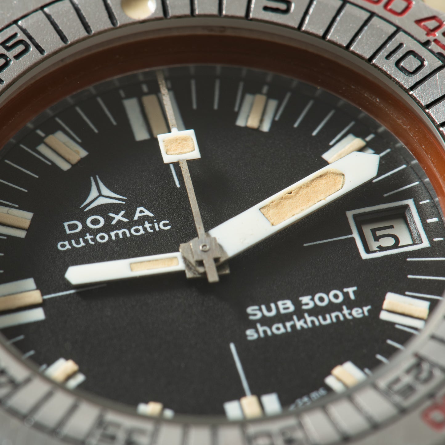 DOXA Sub 300T Sharkhunter