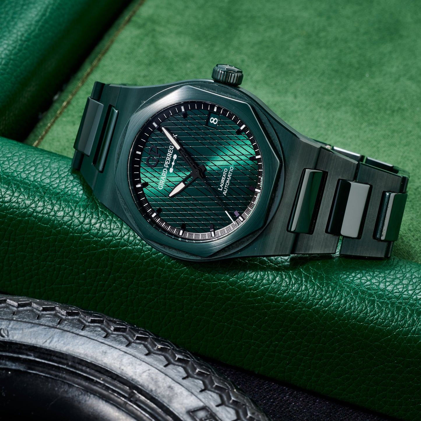 Girard-Perregaux Laureato 42mm 'Aston Martin' Edition