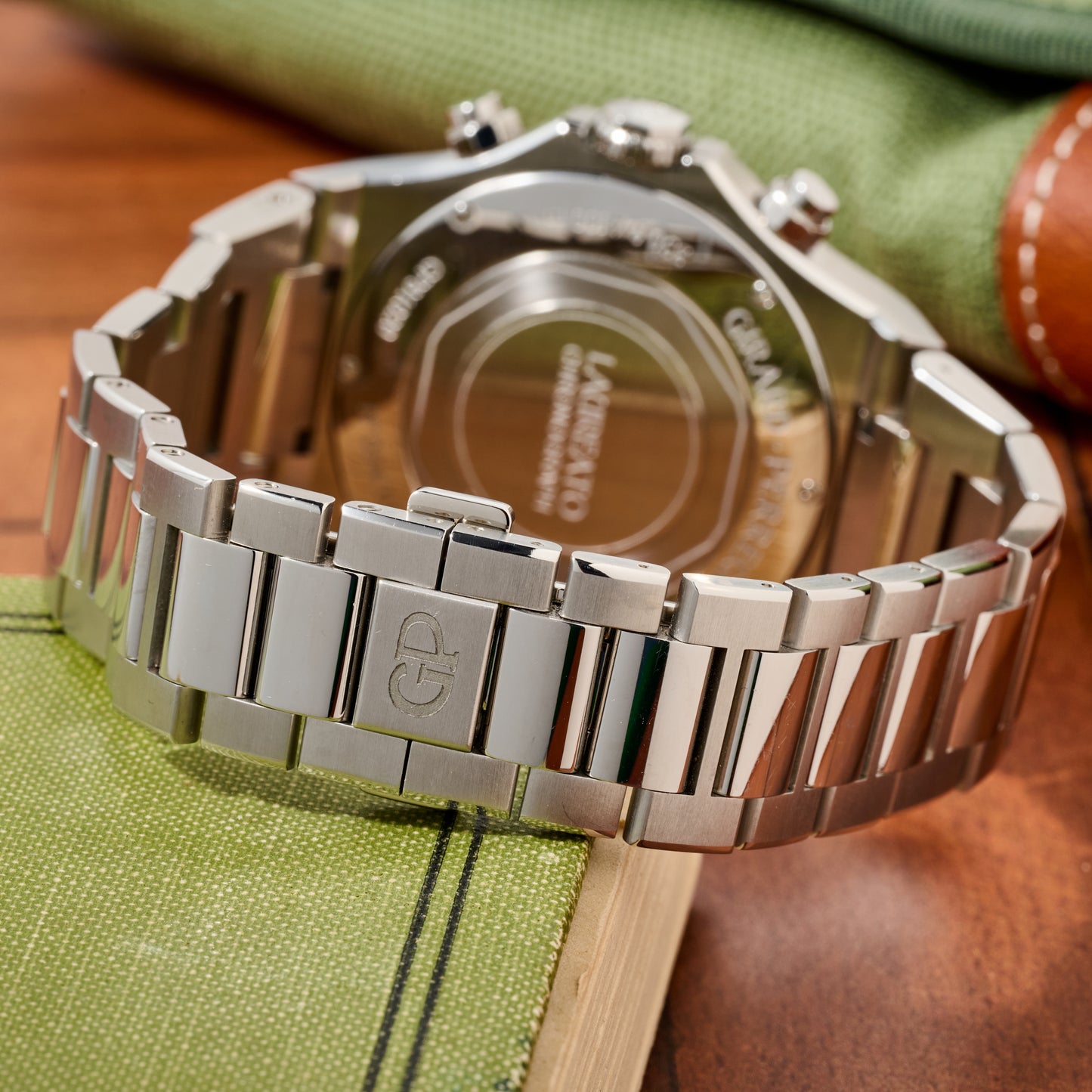 Girard-Perregaux Laureato Chronograph 42