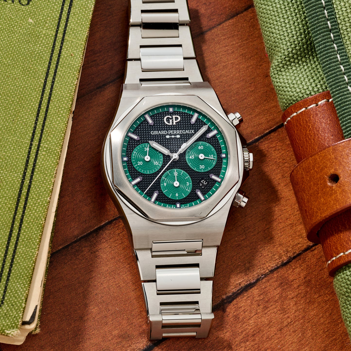 Girard-Perregaux Laureato Chronograph 42