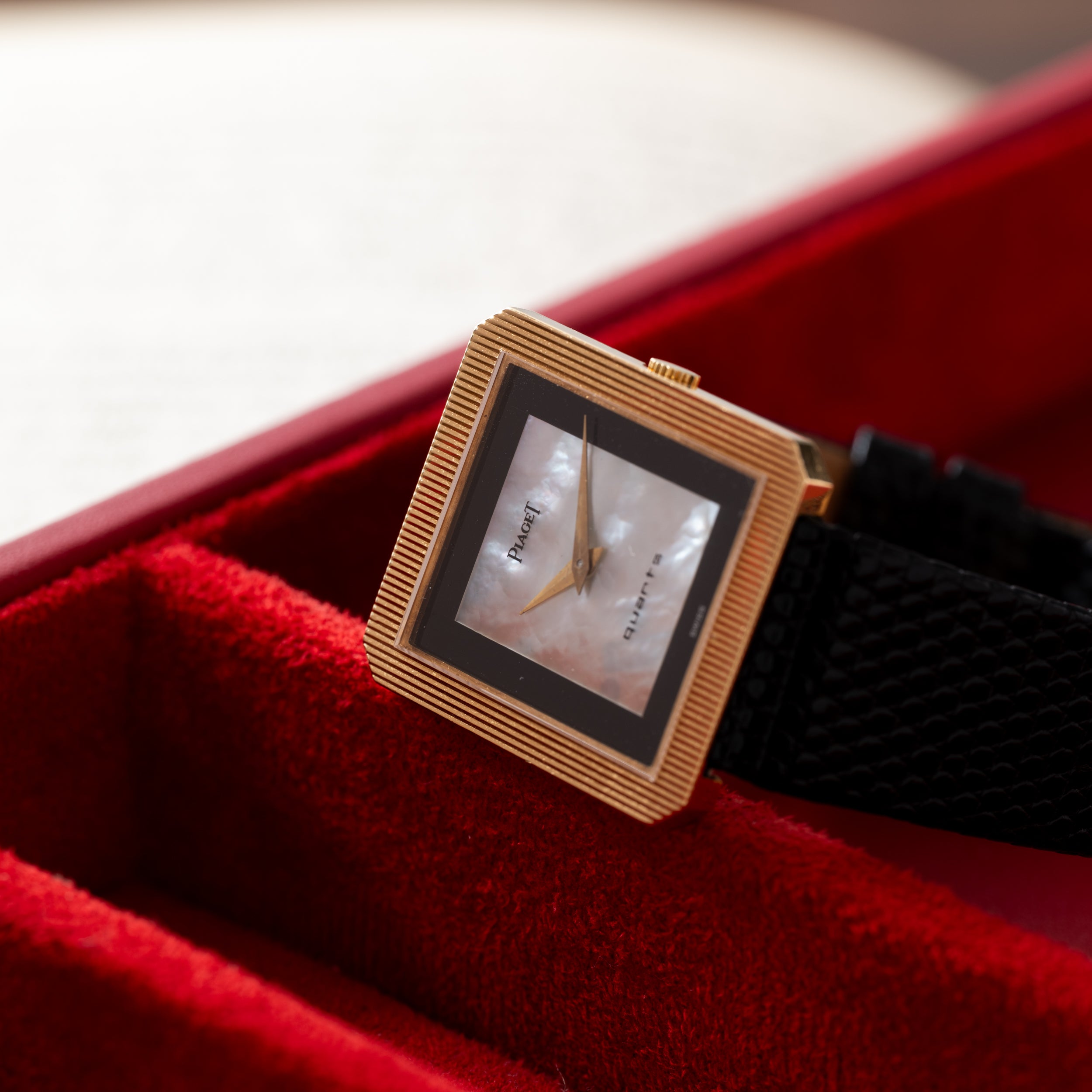 Piaget Protocole 'MOP' – Analog:Shift
