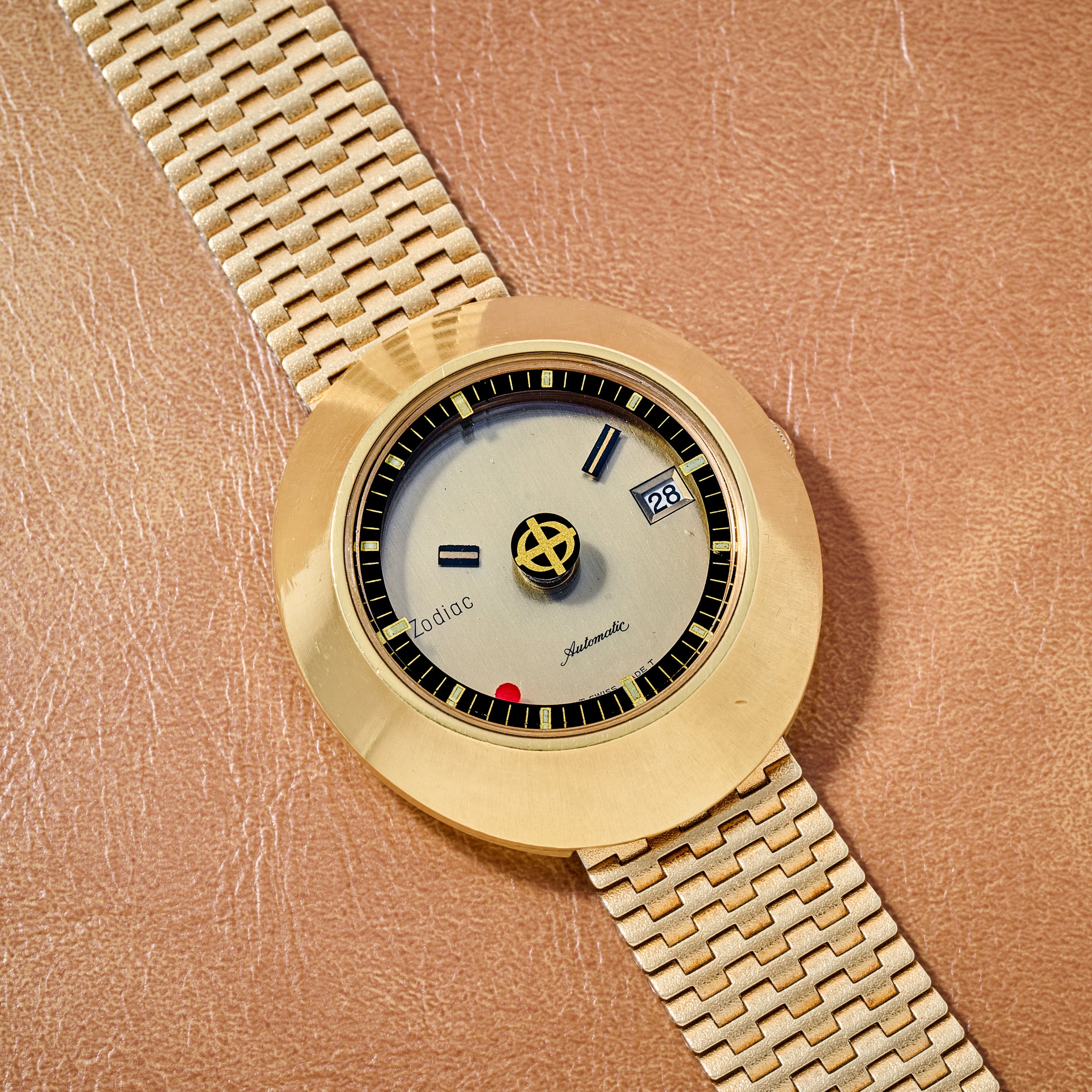 Zodiac Orbiter Automatic – Analog:Shift