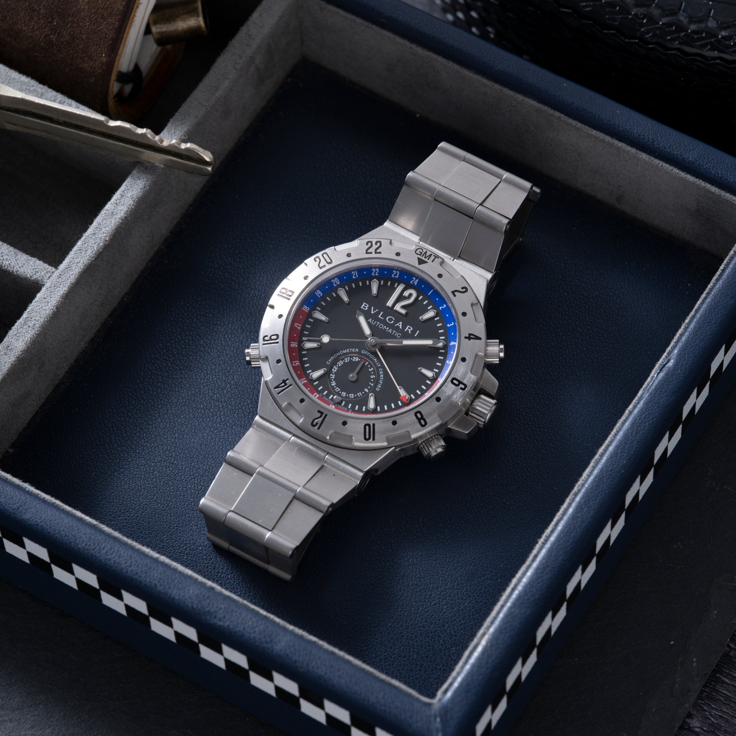Bulgari Diagono Scuba GMT – Analog:Shift