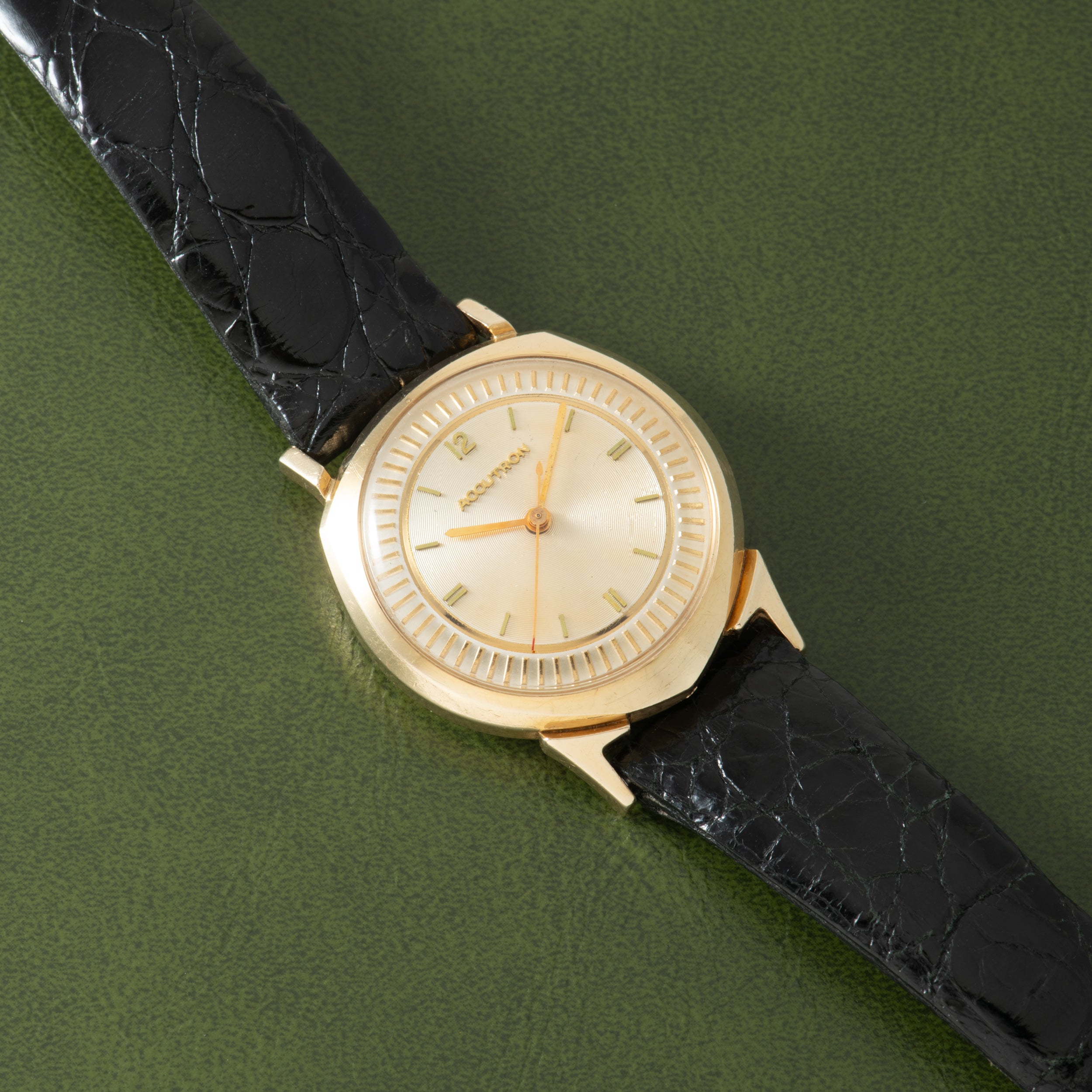 Bulova Accutron 214 'Alpha'