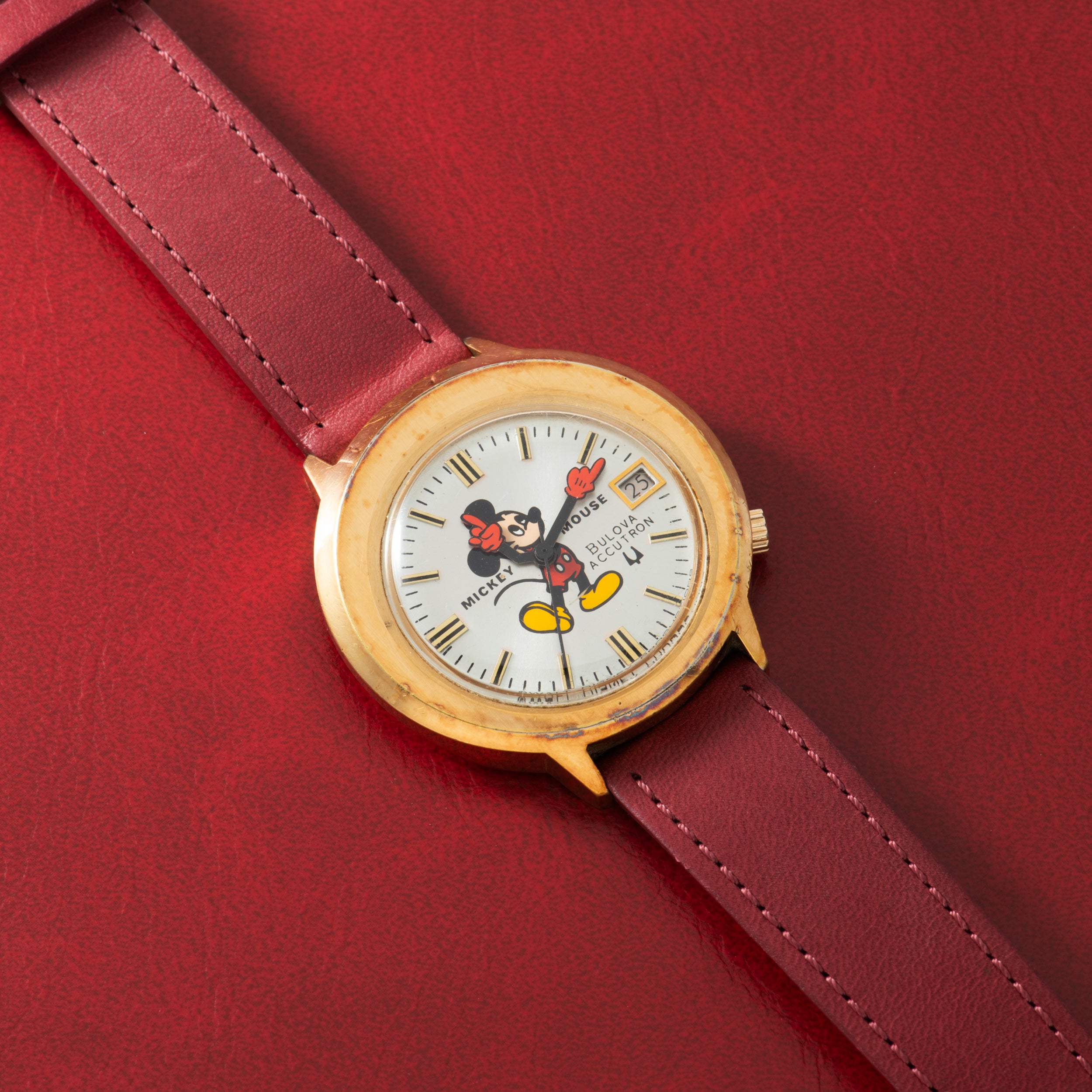 Bulova Accutron 218 'Mickey Mouse' – Analog:Shift
