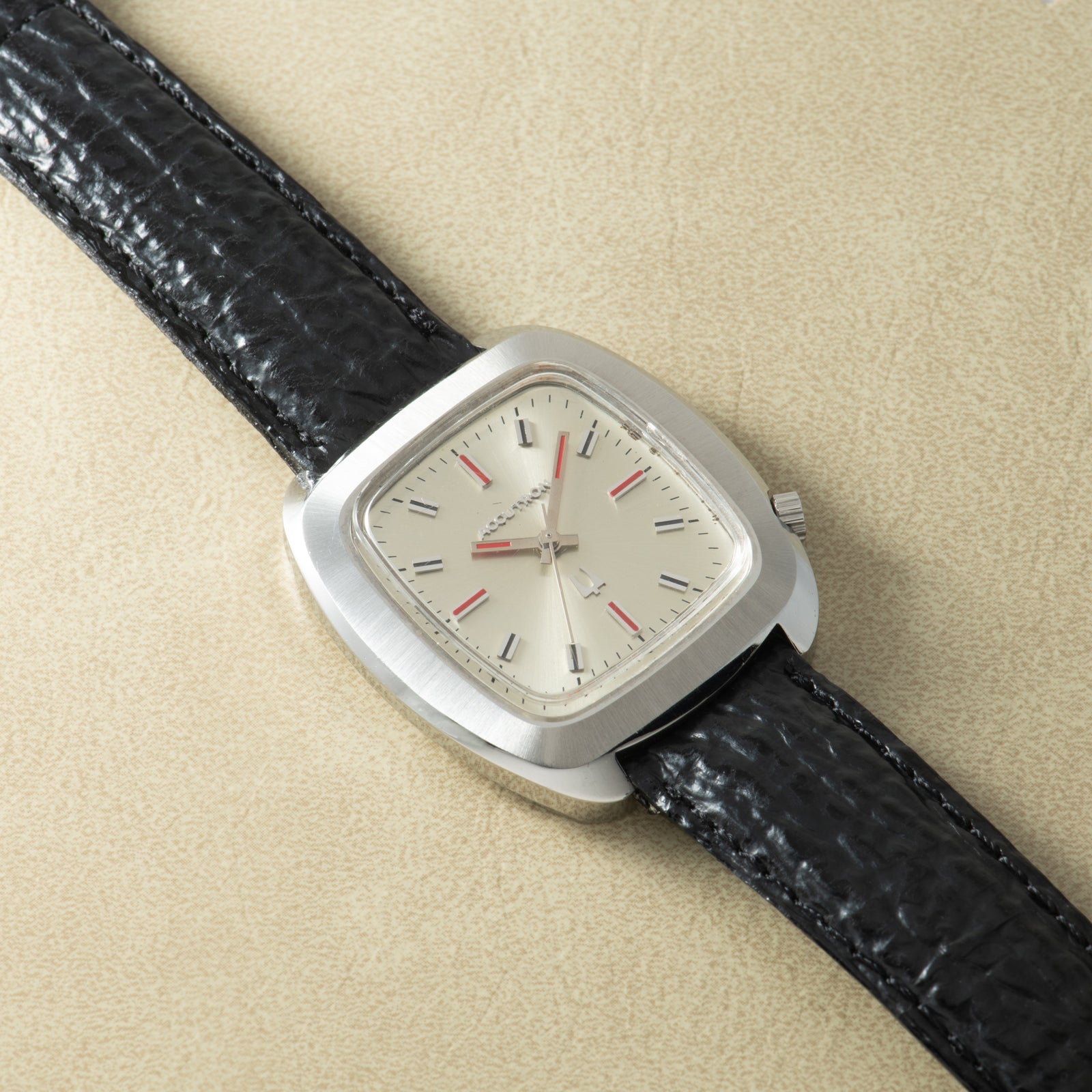 Bulova Accutron 218 'Red Tank'