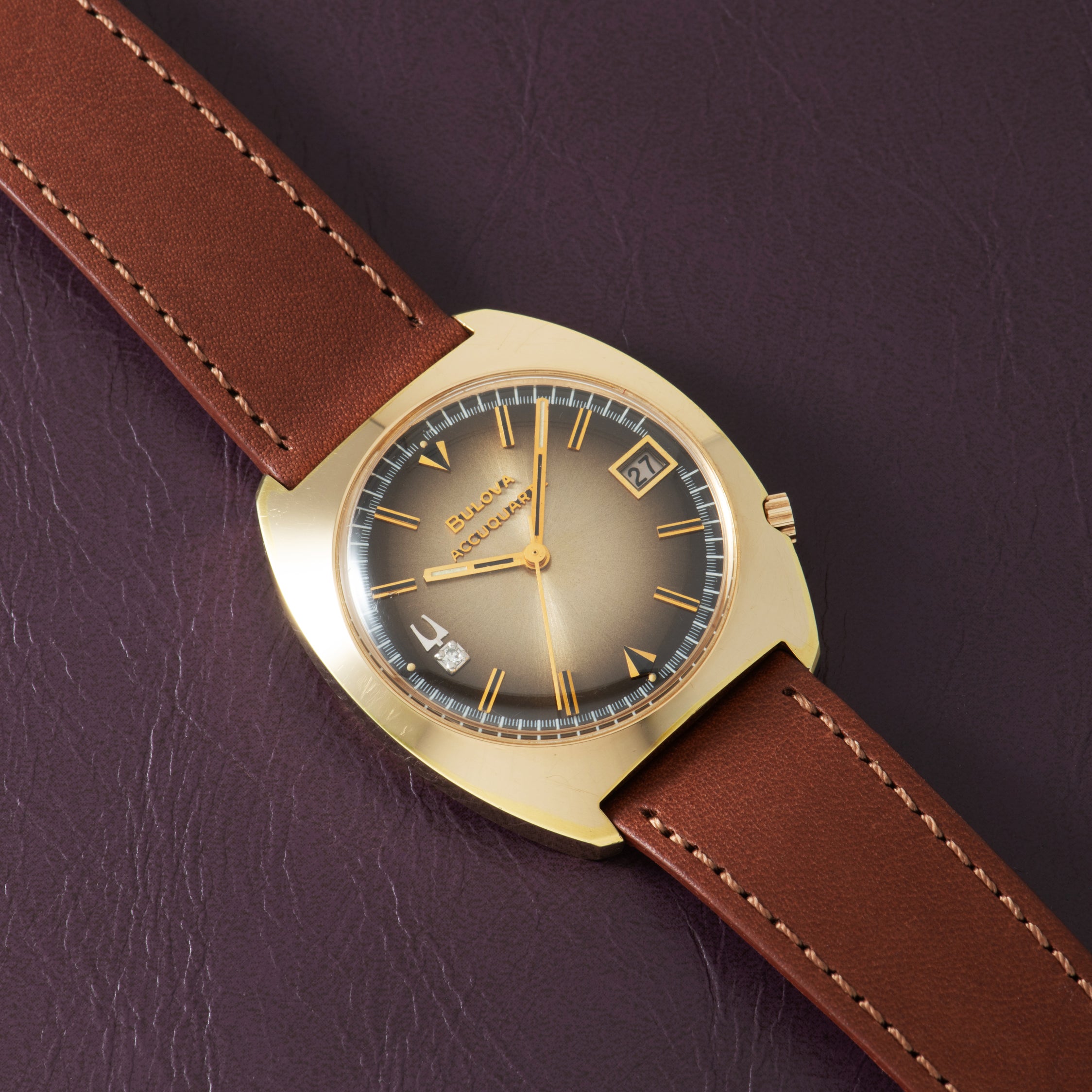 BULOVA ACCUQUARTZ 腕時計 ゴールド クォーツ Bulova Accutron Accuquartz 'Gold Fumé' – Analog:Shift