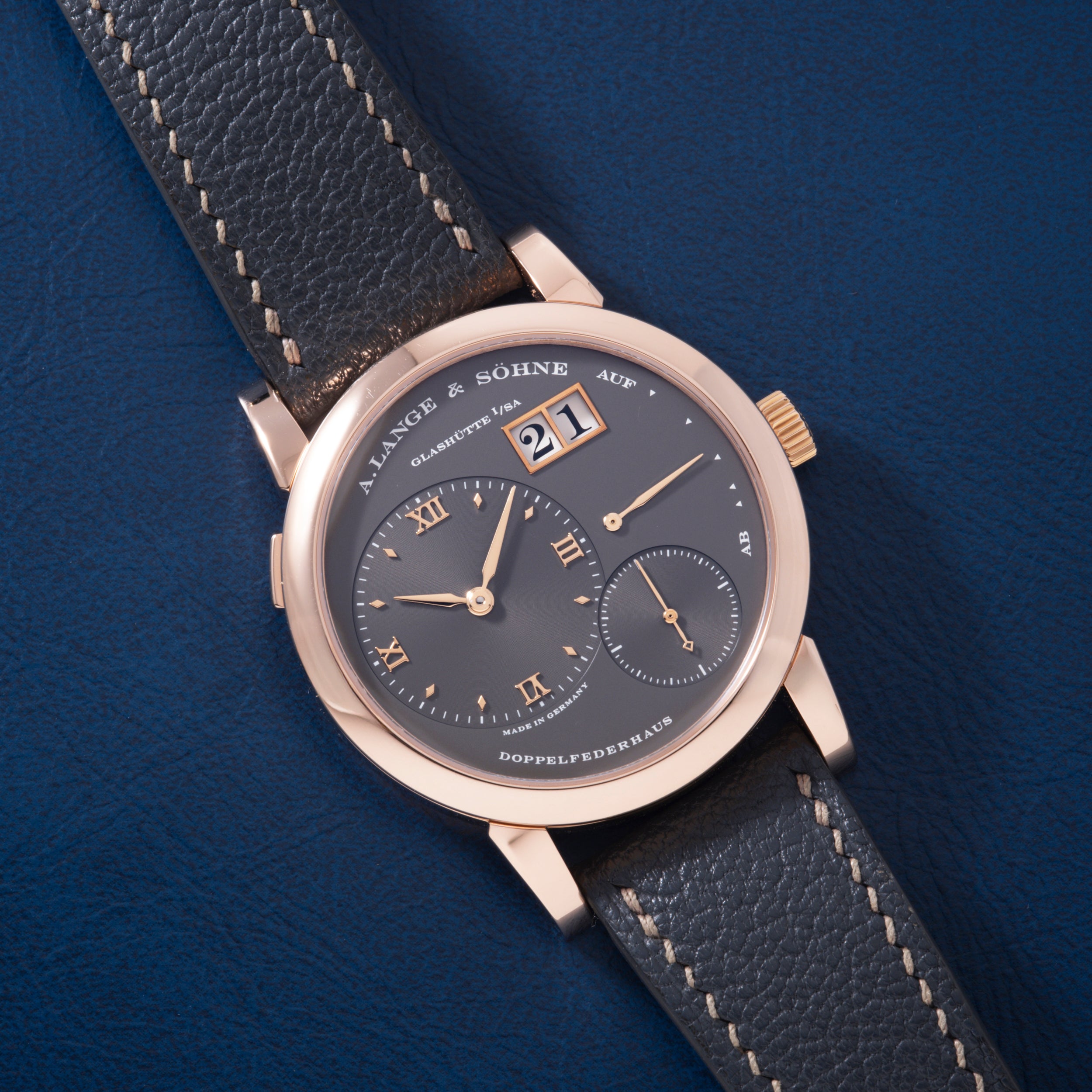 A. Lange & Söhne Lange 1 – Analog:Shift