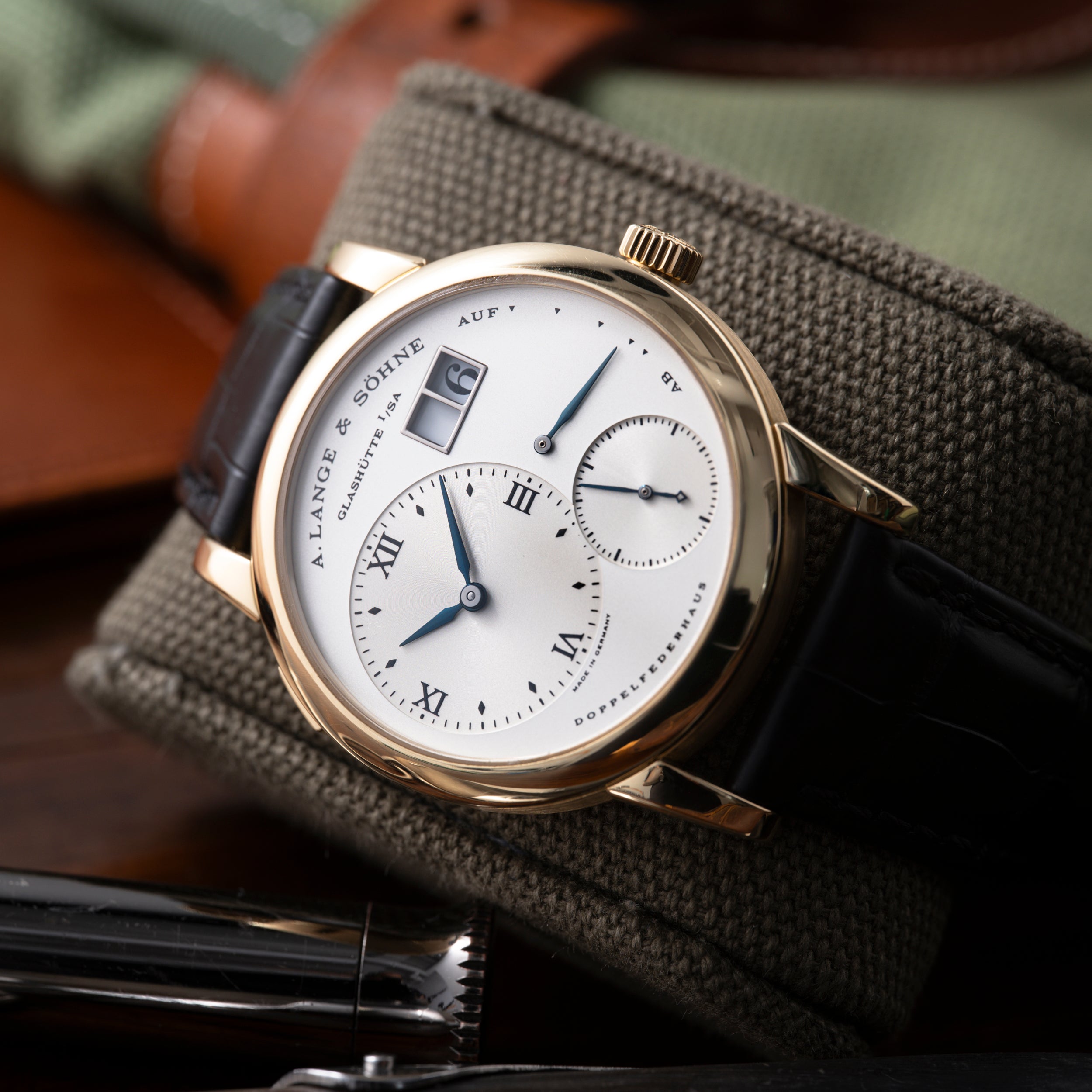 A. Lange & Söhne Lange 1 – Analog:Shift