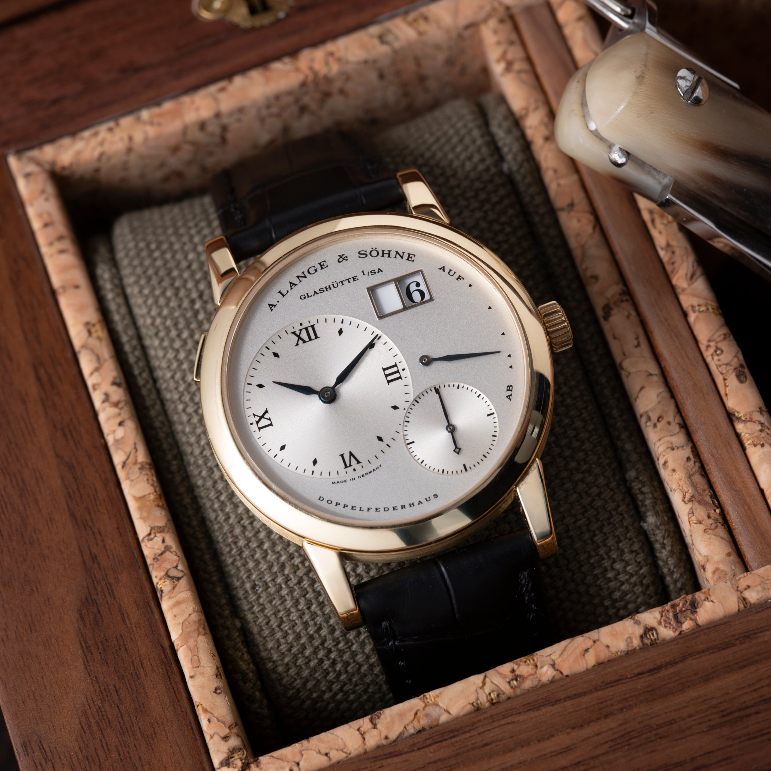 A. Lange & Söhne Lange 1 – Analog:Shift