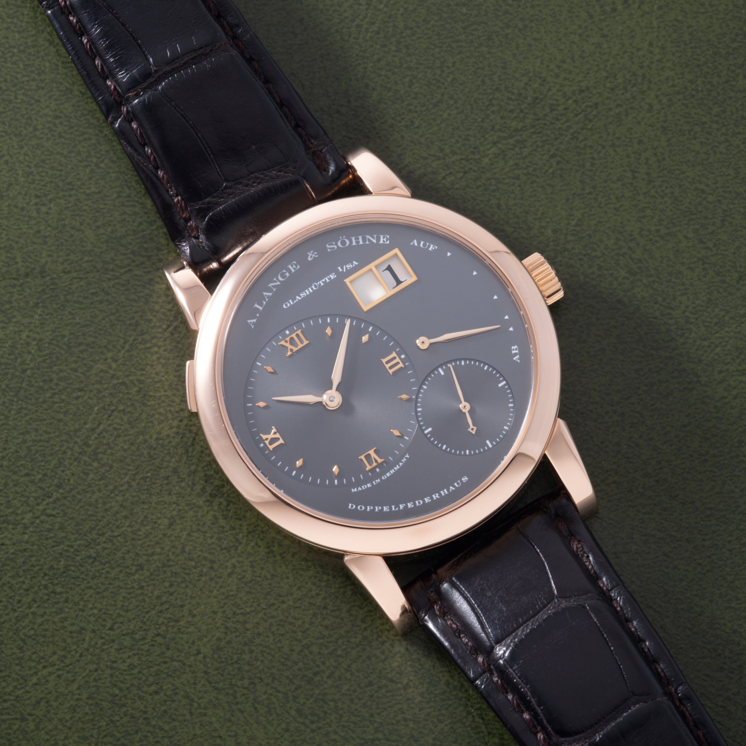 A. Lange & Söhne Lange 1 – Analog:Shift