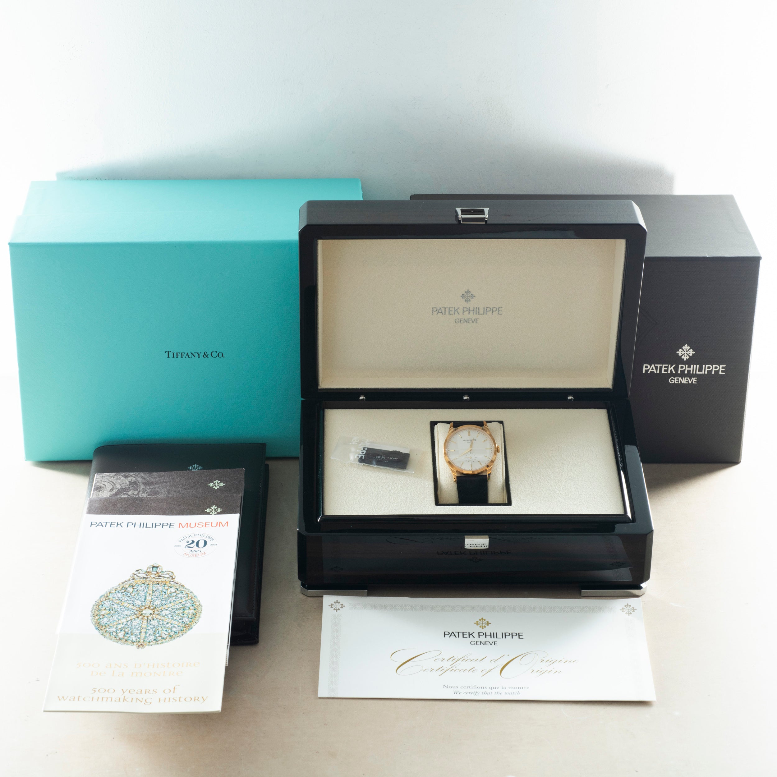 Patek Philippe Calatrava 'Tiffany & Co.' – Analog:Shift
