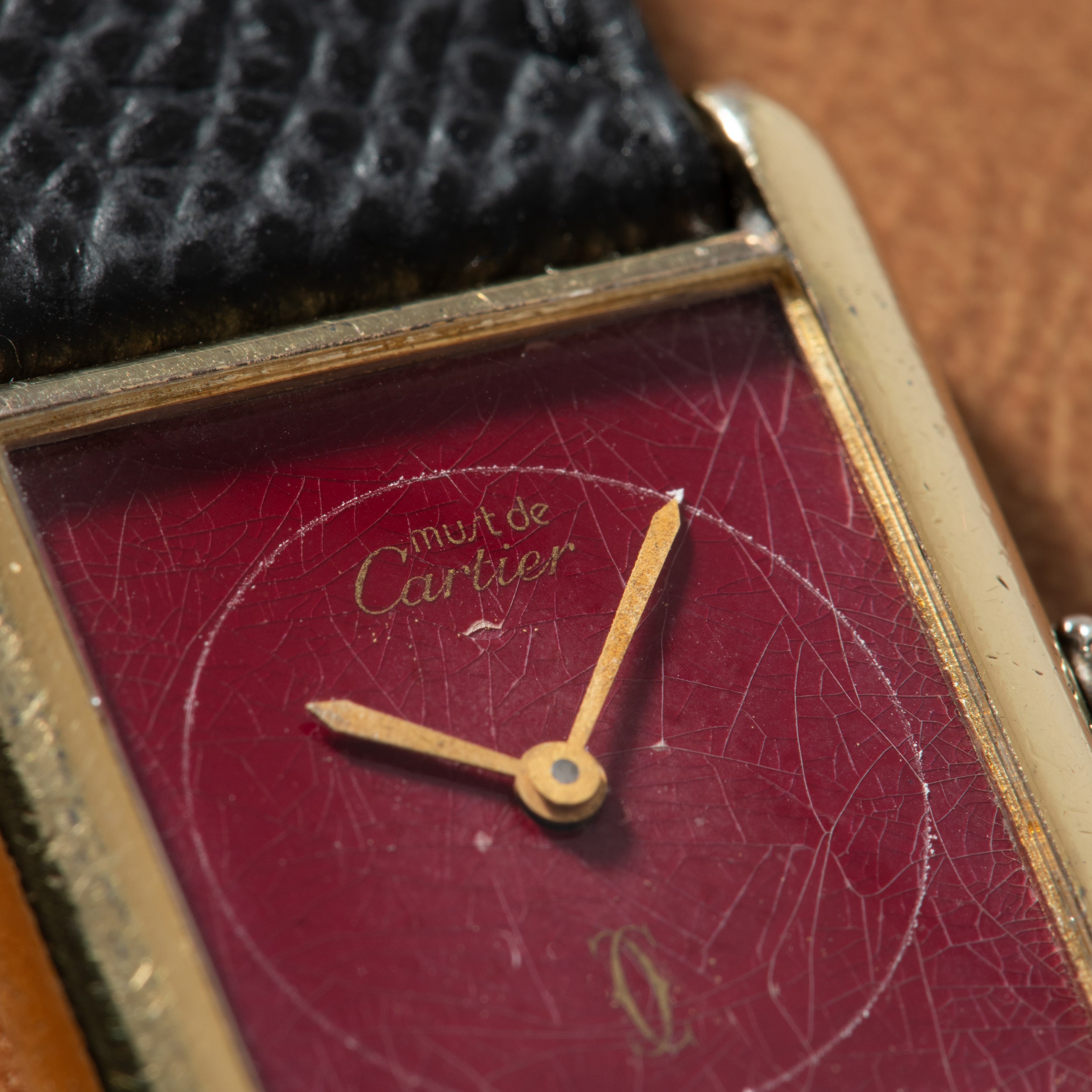 Cartier 'Must De Cartier' Tank – Analog:Shift