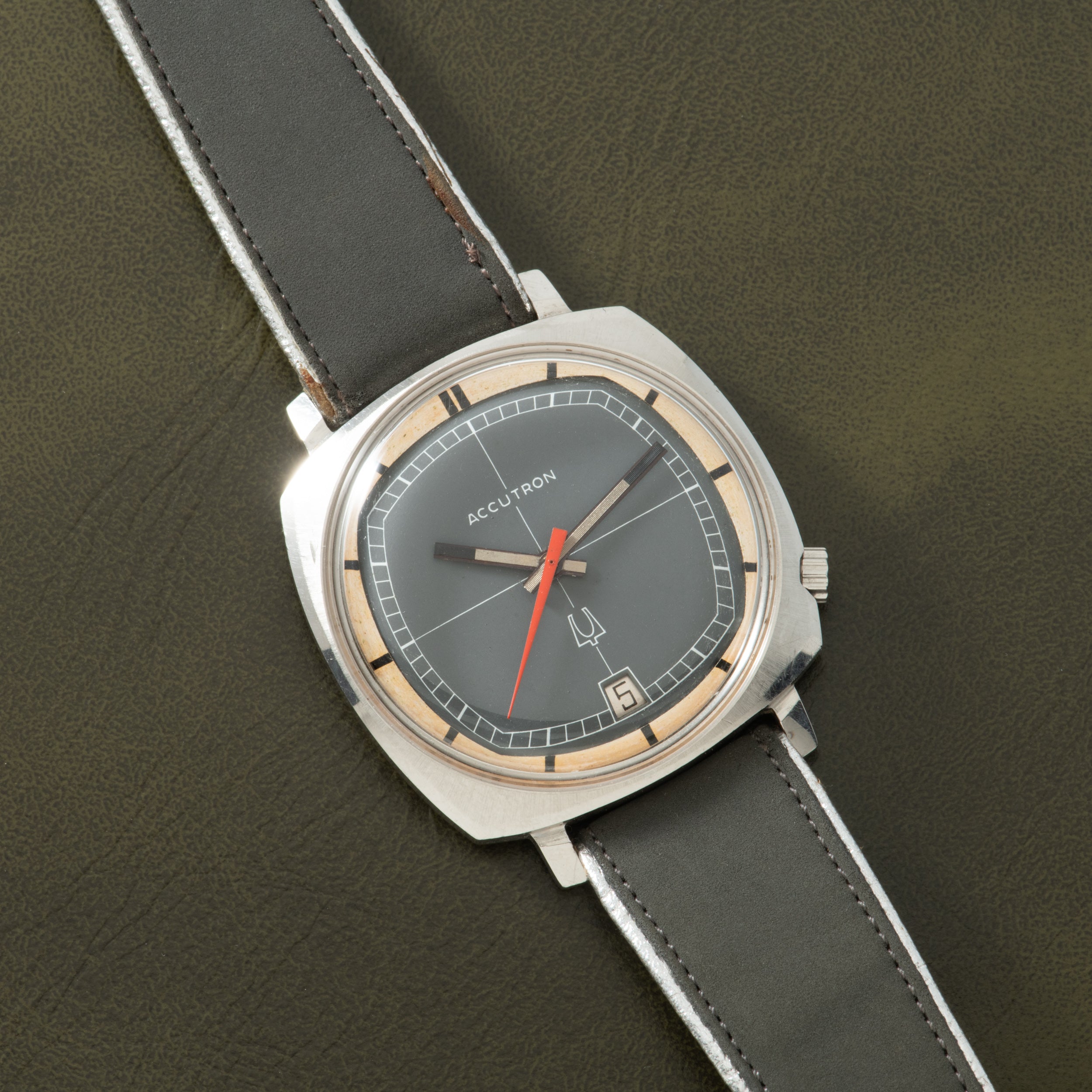 Bulova Accutron CK 'Exotic Dial' – Analog:Shift