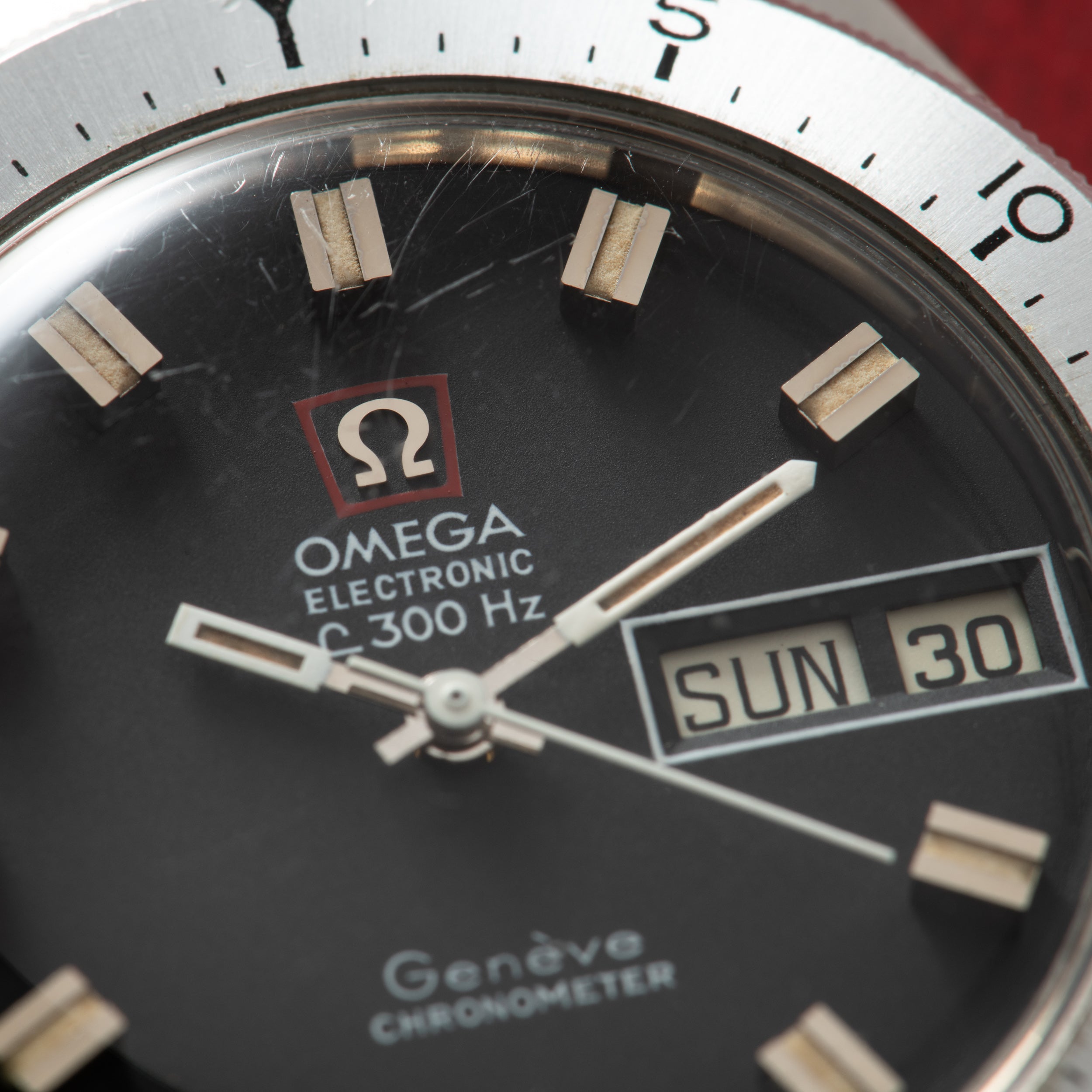 Omega Electronic 'f300Hz' Chronometer – Analog:Shift