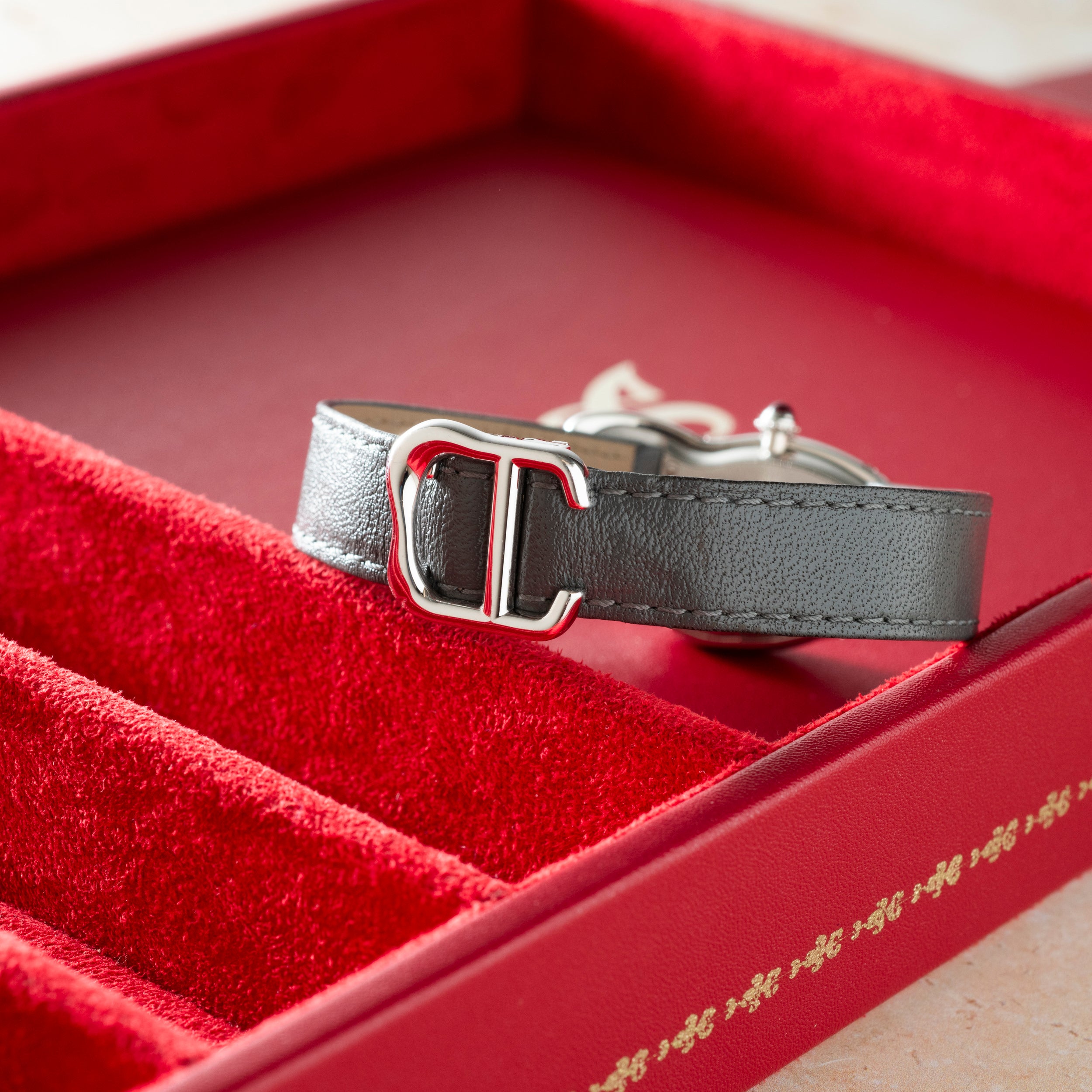 Cartier Crash 'Bond Street London' – Analog:Shift
