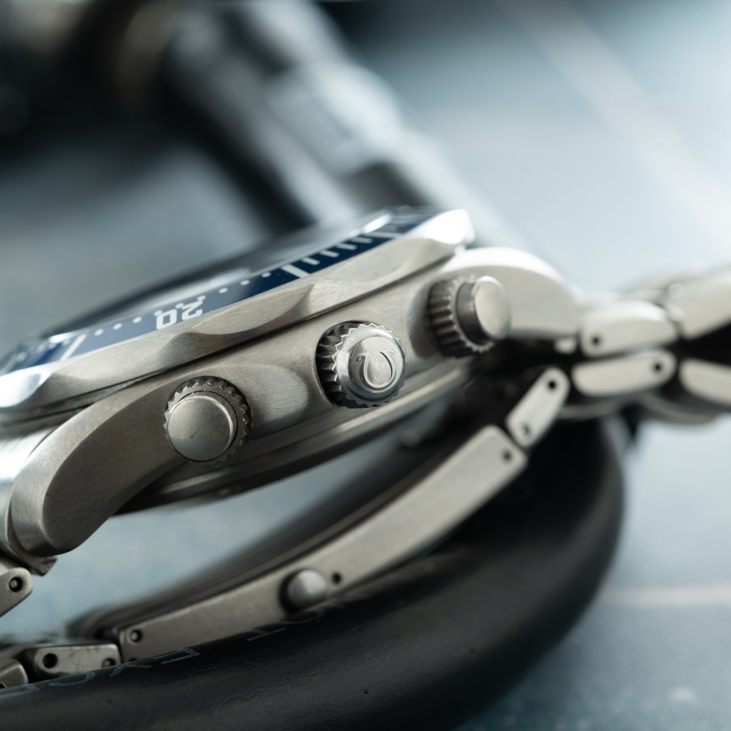 Omega Seamaster Dive Chronograph – Analog:Shift