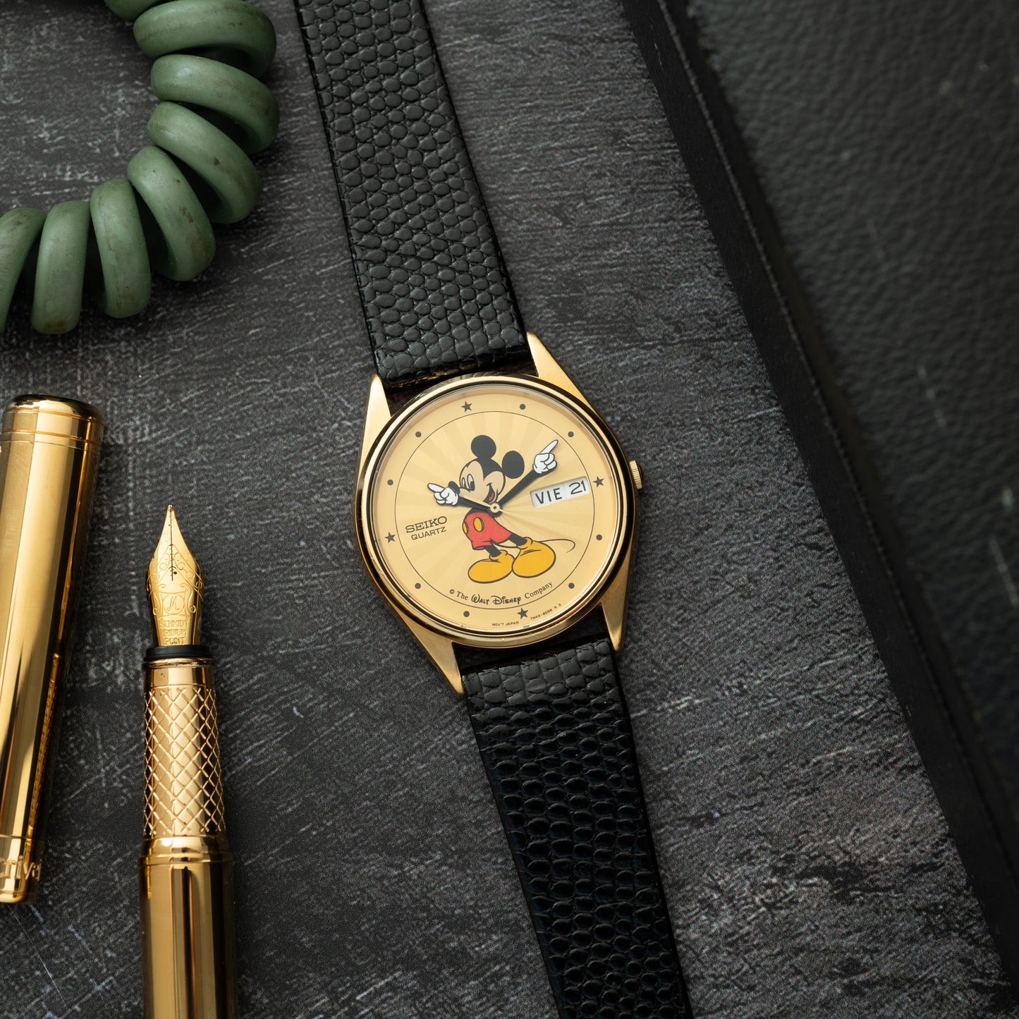 Seiko Mickey Mouse Sunray Day-Date
