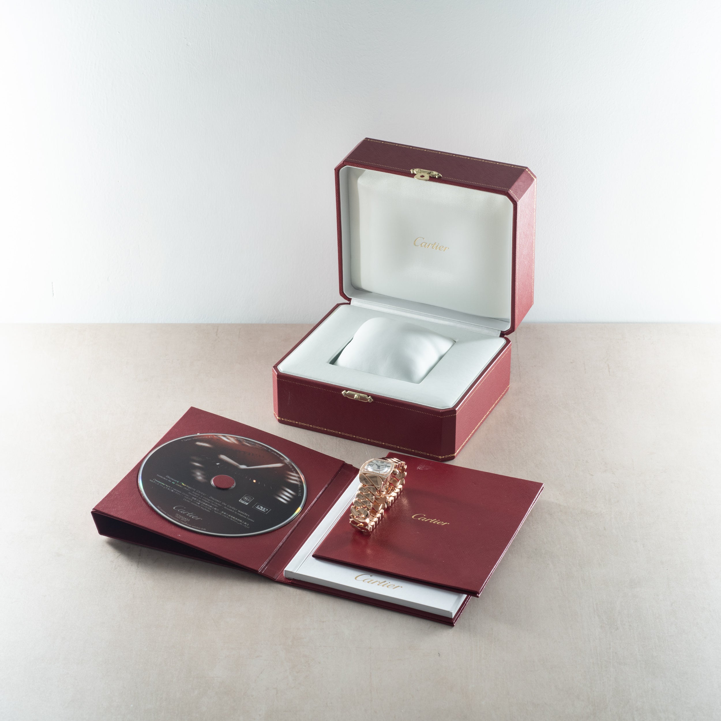 Cartier La Doña de Cartier – Analog:Shift