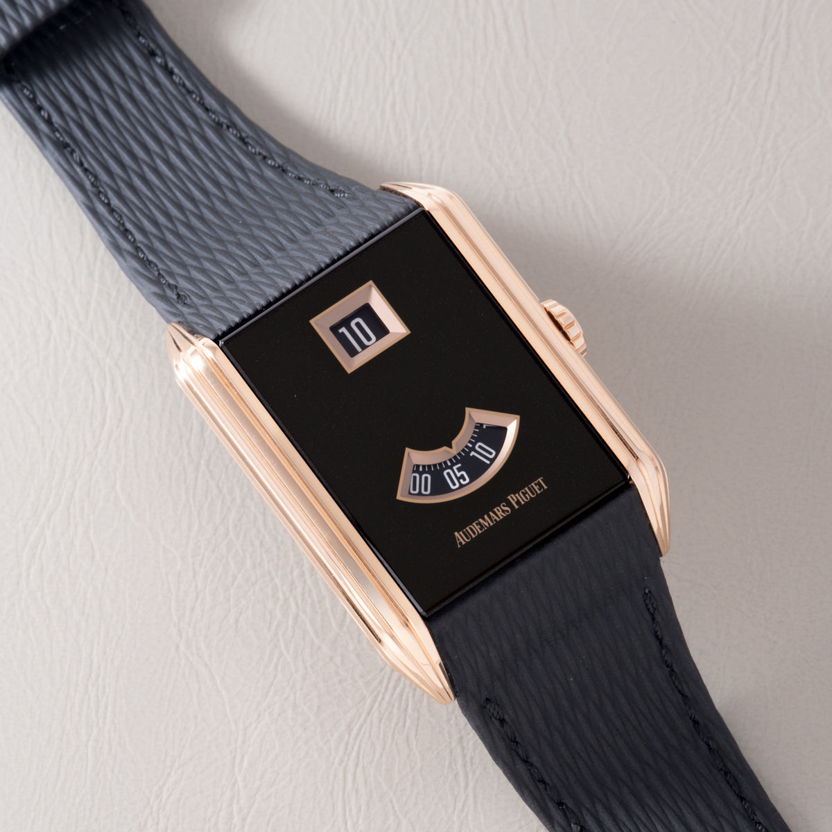 Audemars Piguet Neo Frame Jump Hour