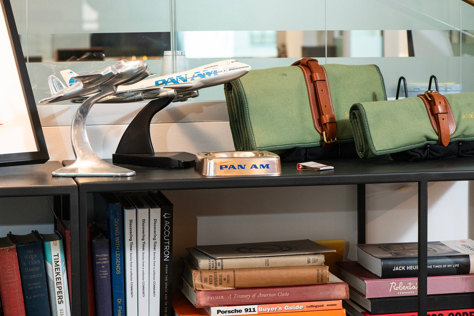 Pan-Am Ashtray by Arsmetallo