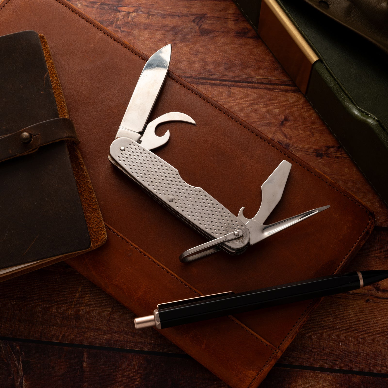 Mercedes-Benz Multi-Tool - Steel