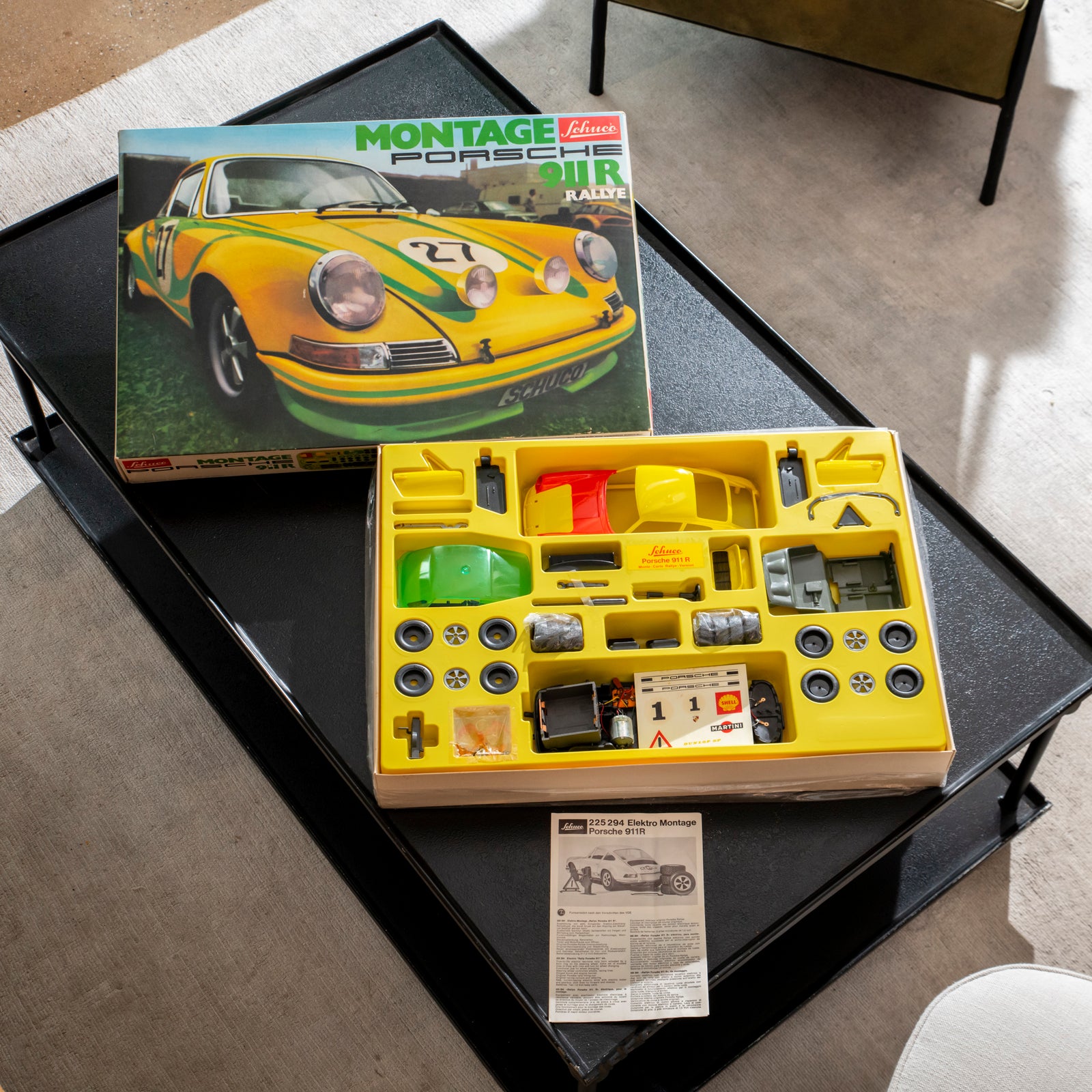 Montage Porsche 911R Model Kit from Schuco