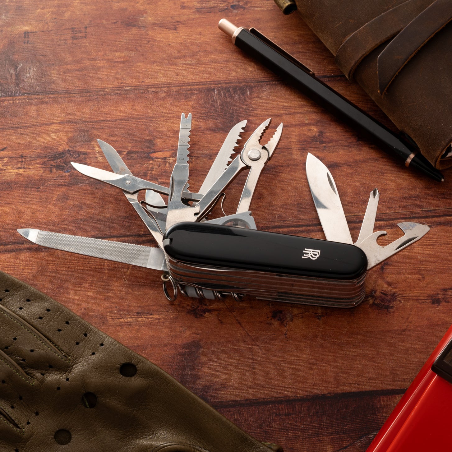 Victorinox Swiss Army Knife 'Champ' for Rolls-Royce – Analog:Shift