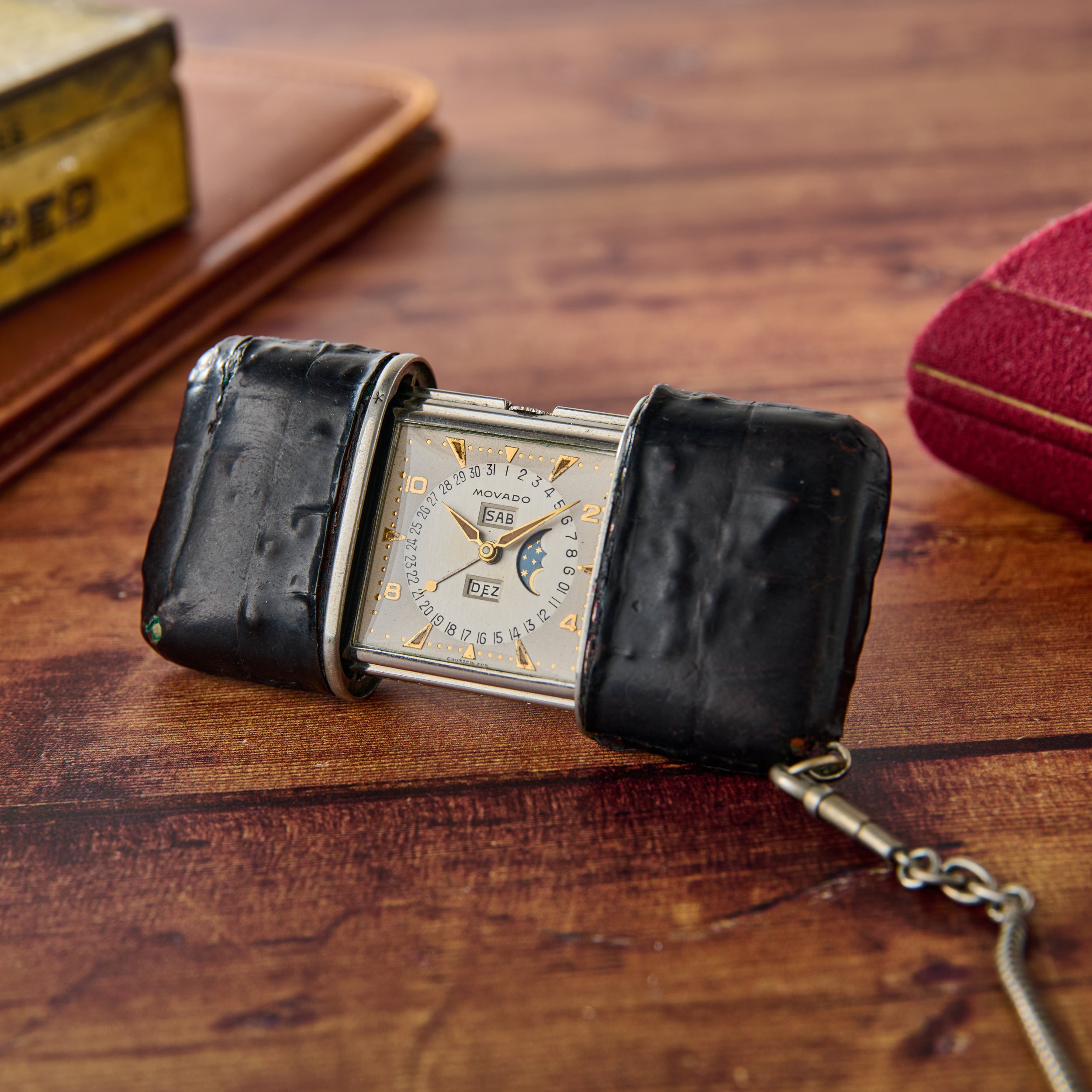 Movado Ermeto Travel Clock – Analog:Shift