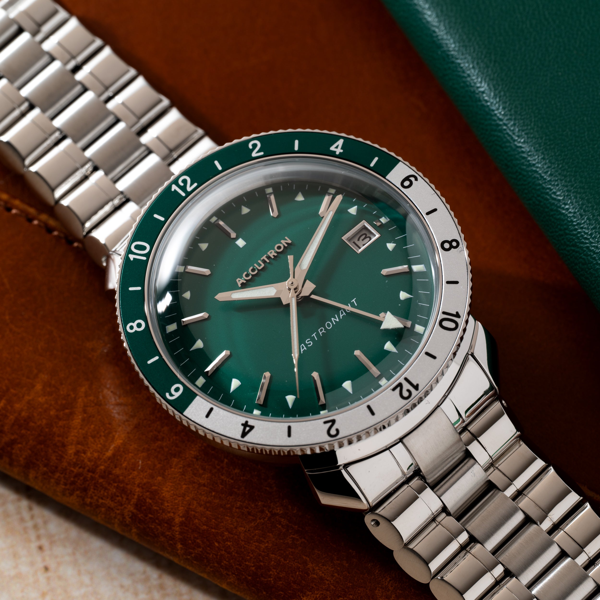 Bulova Accutron Astronaut – Analog:Shift