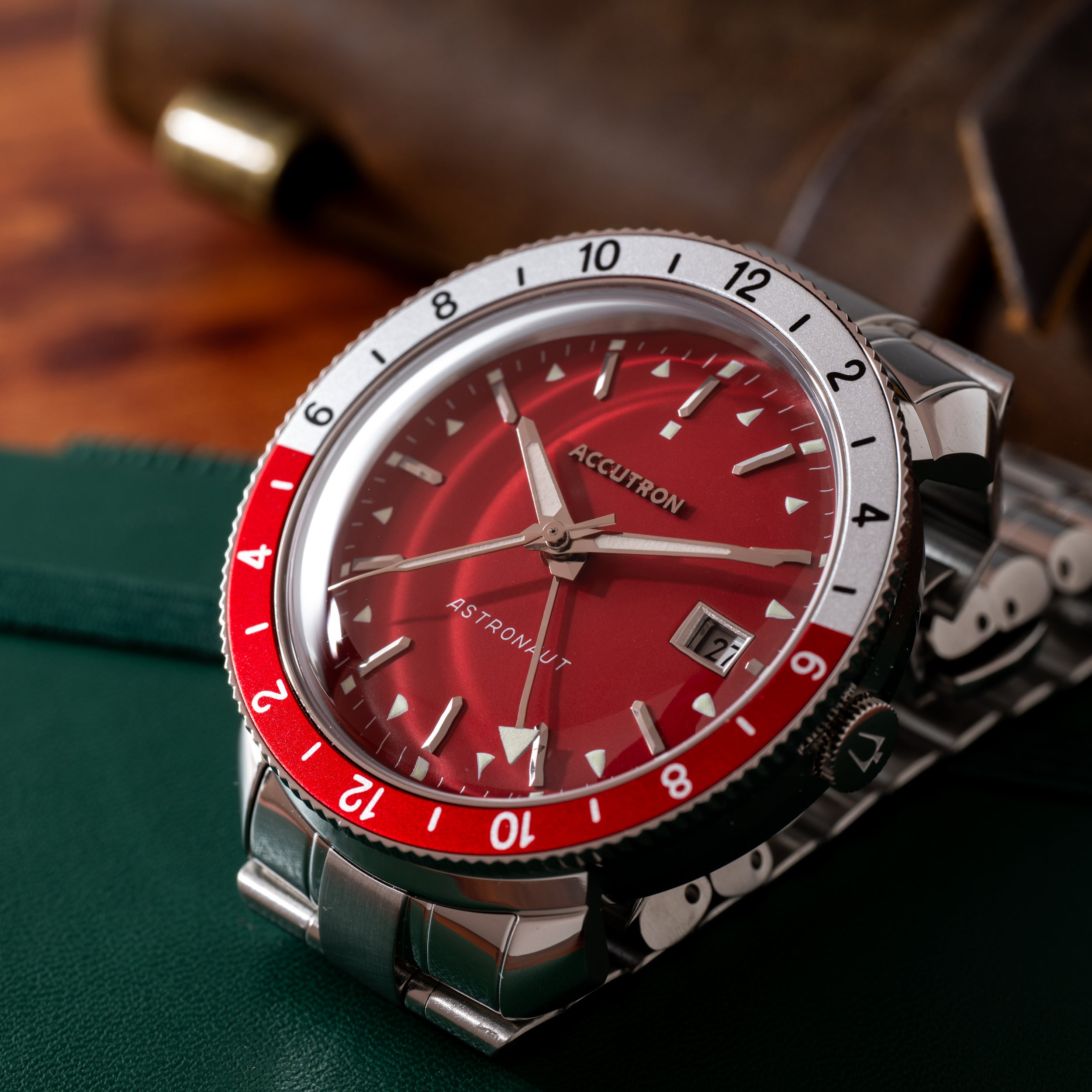 Bulova Accutron Astronaut – Analog:Shift