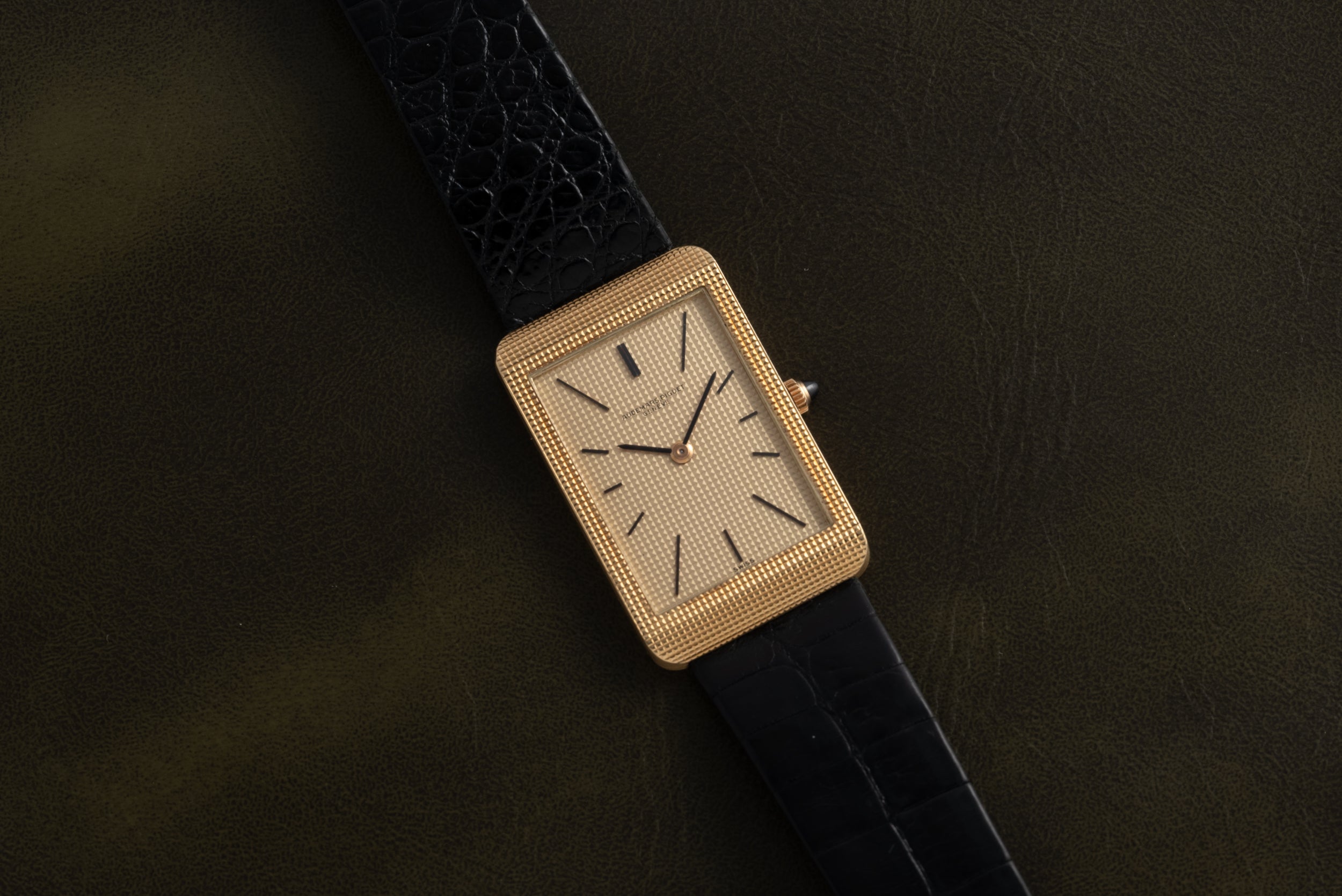 dress gold watch 34mm Vintage 18k Rose Gold Mechanical Dress Watch