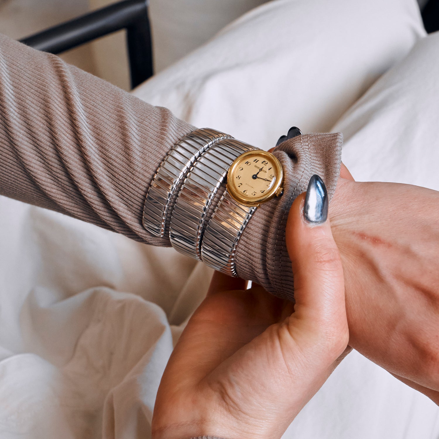 Bulgari Serpenti Tubogas by Jaeger-LeCoultre – Analog:Shift