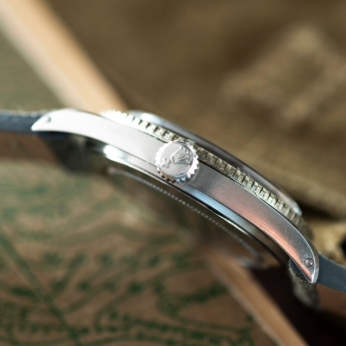 Tudor Submariner Gilt 'Red Depth Rating' Manual-Wind