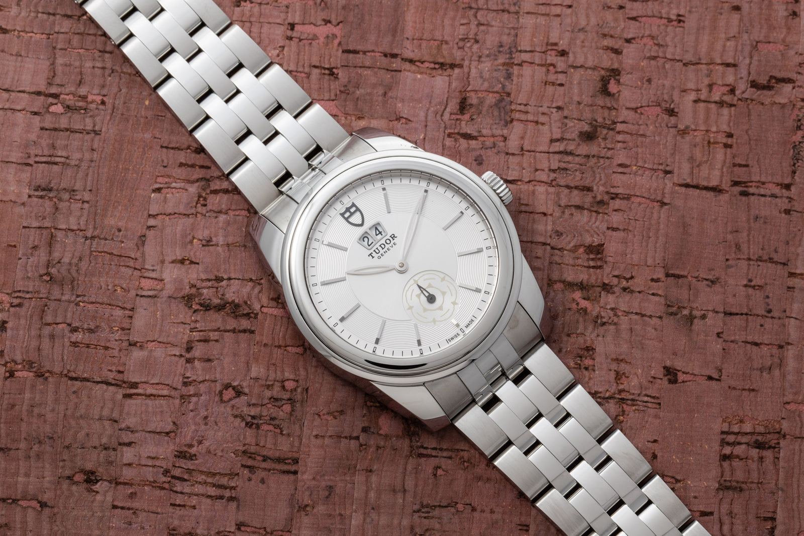 Tudor Glamour Double-Date