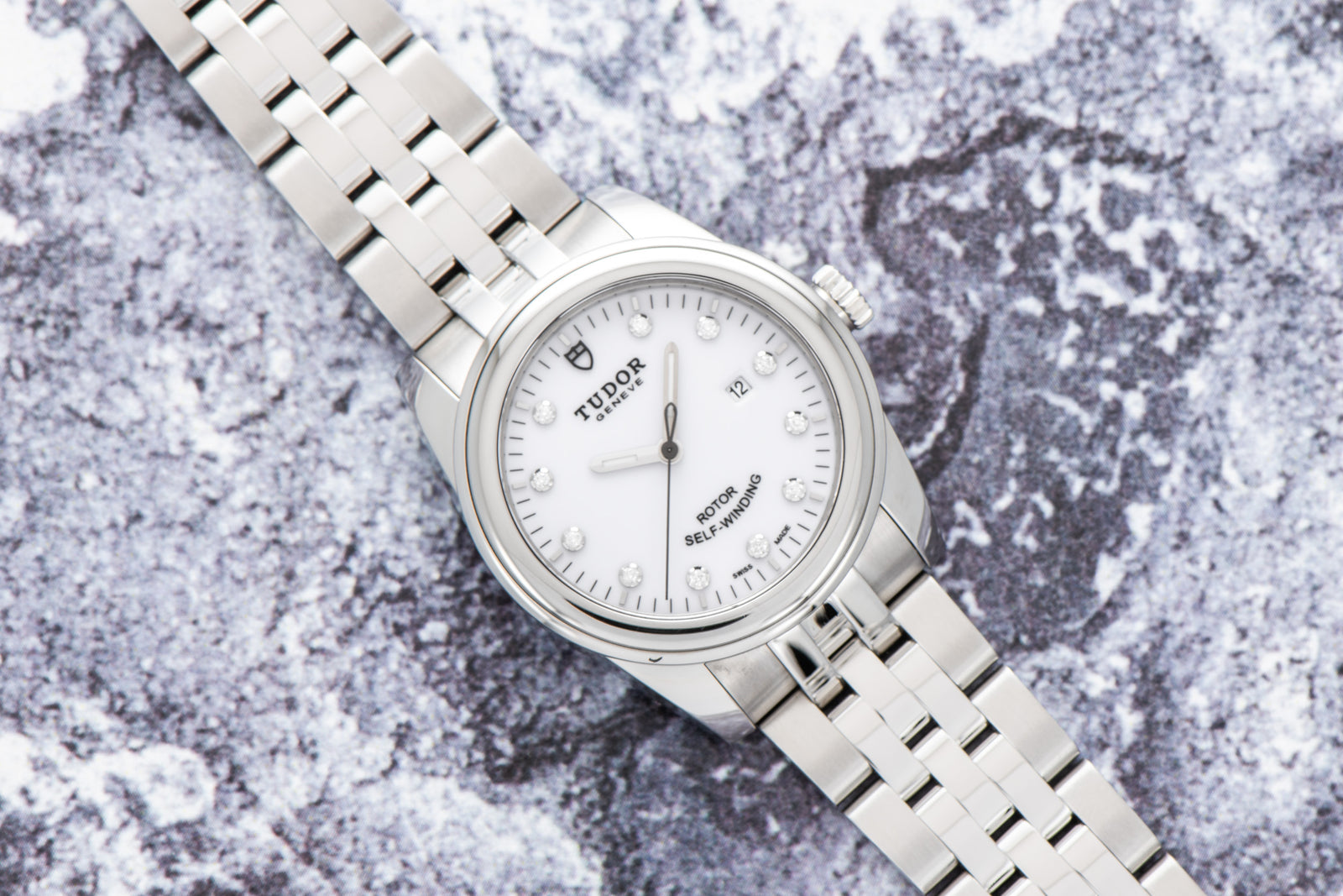 Tudor Glamour Date