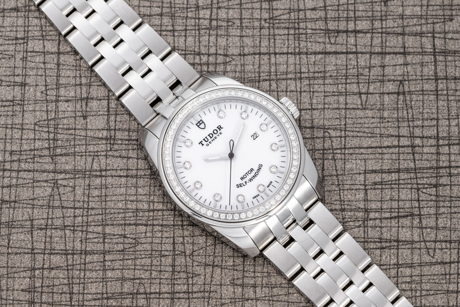 Tudor Glamour Date